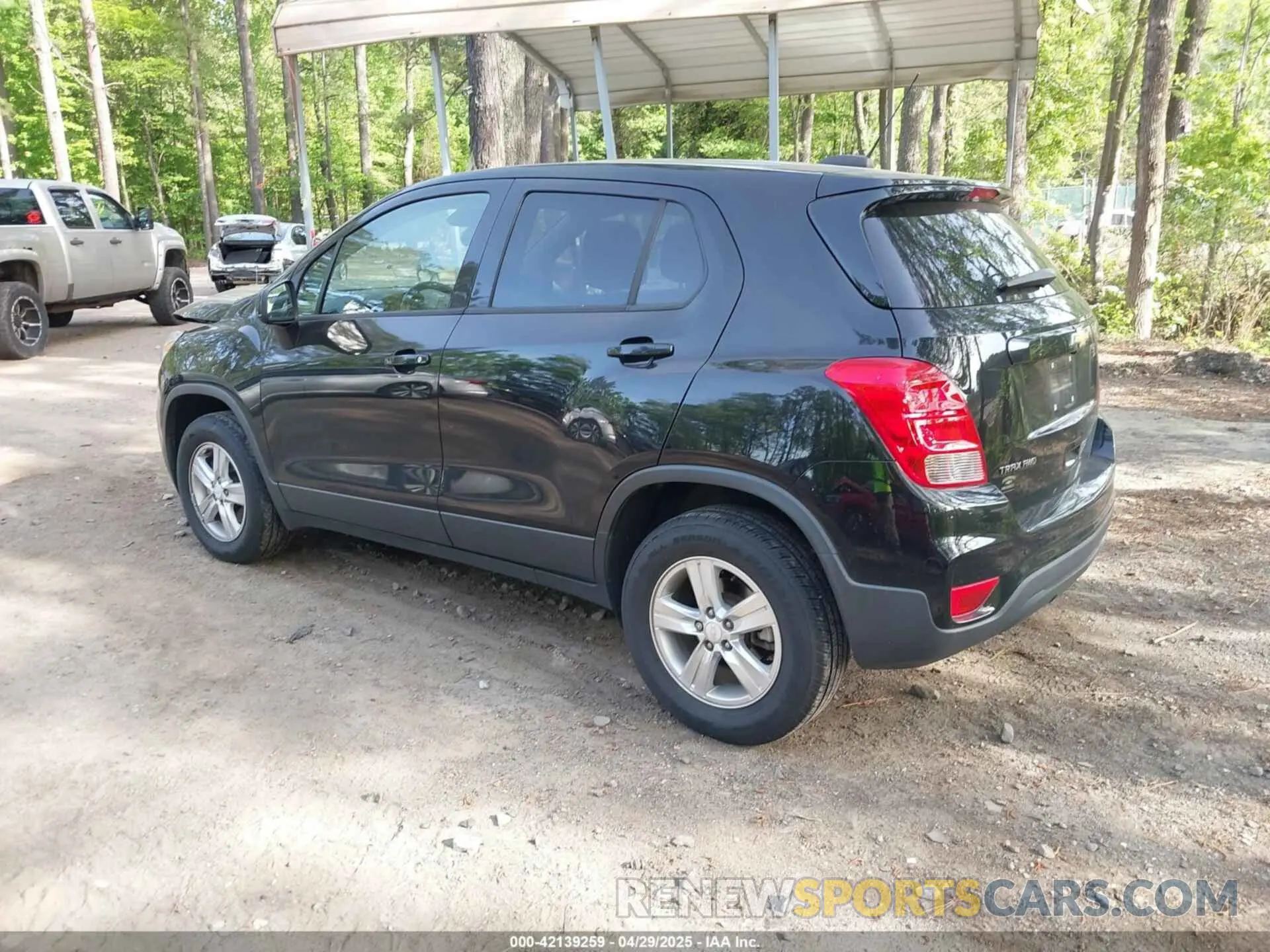 3 Photograph of a damaged car 3GNCJNSB6KL230273 CHEVROLET TRAX 2019