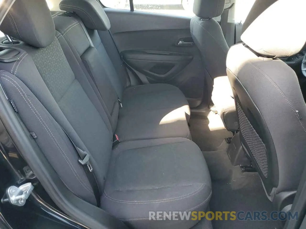 11 Photograph of a damaged car 3GNCJNSB6KL272698 CHEVROLET TRAX 2019