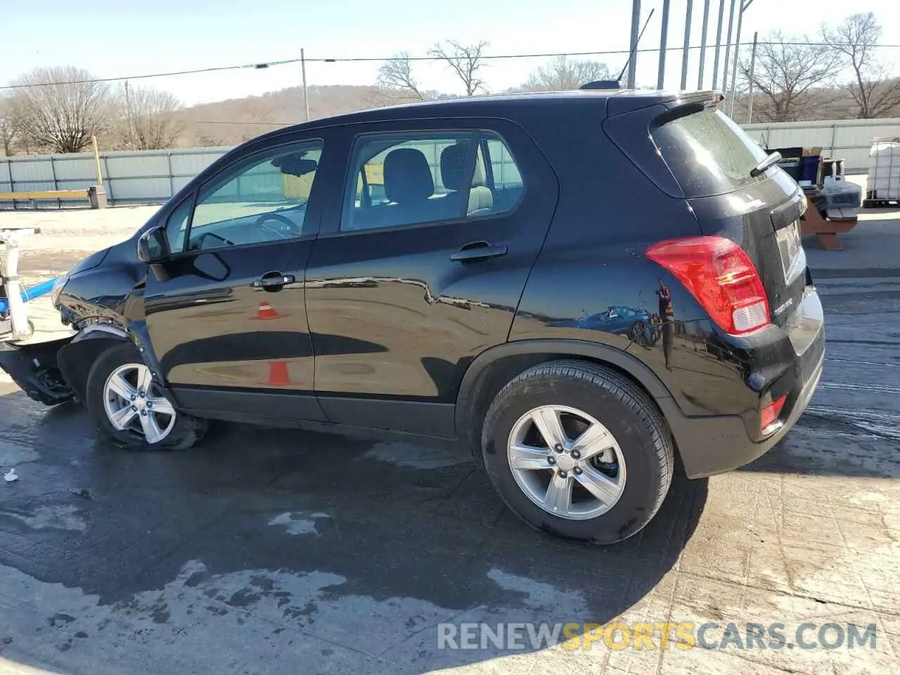 2 Photograph of a damaged car 3GNCJNSB6KL272698 CHEVROLET TRAX 2019