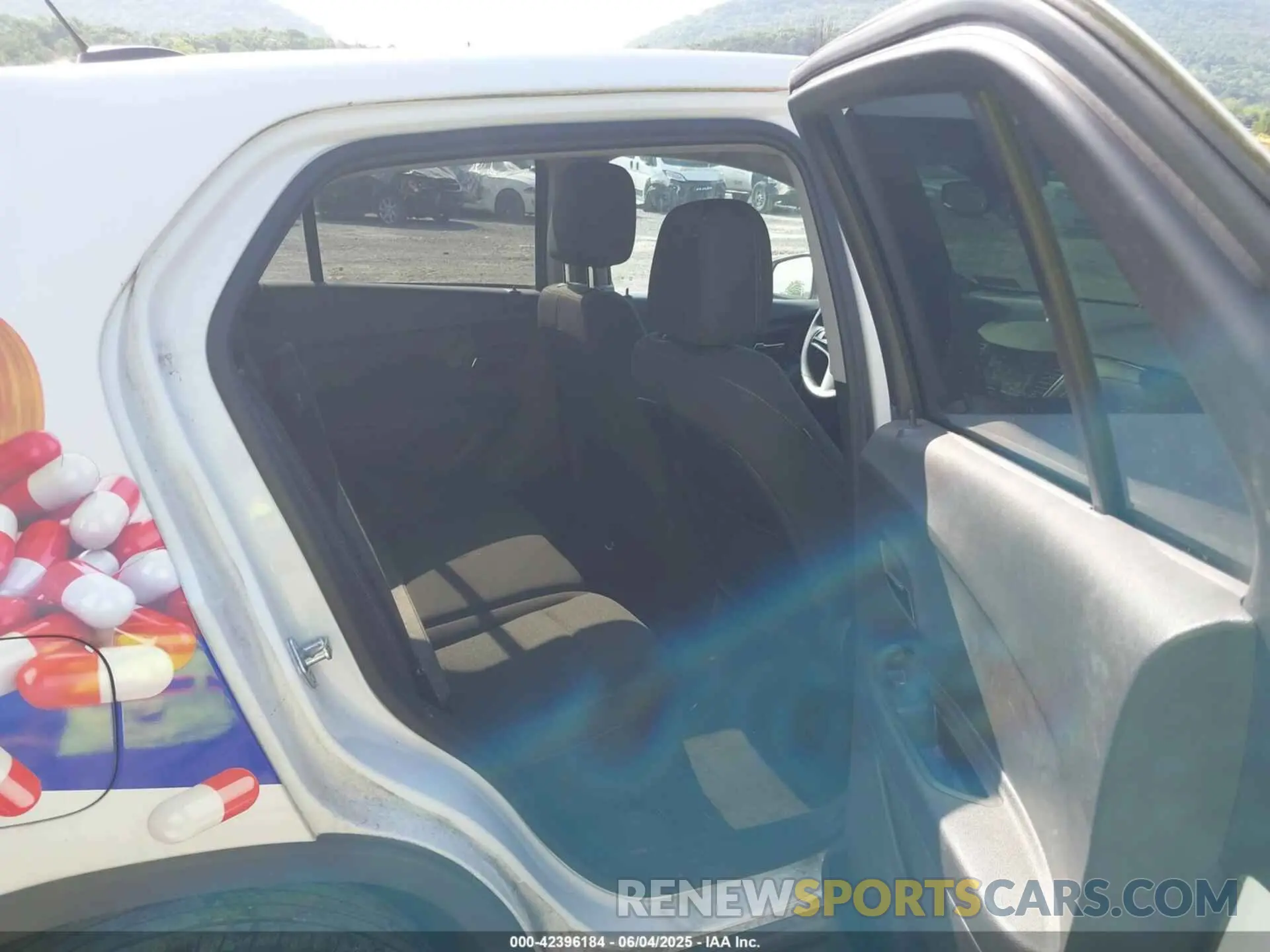 8 Photograph of a damaged car 3GNCJNSB8KL236009 CHEVROLET TRAX 2019