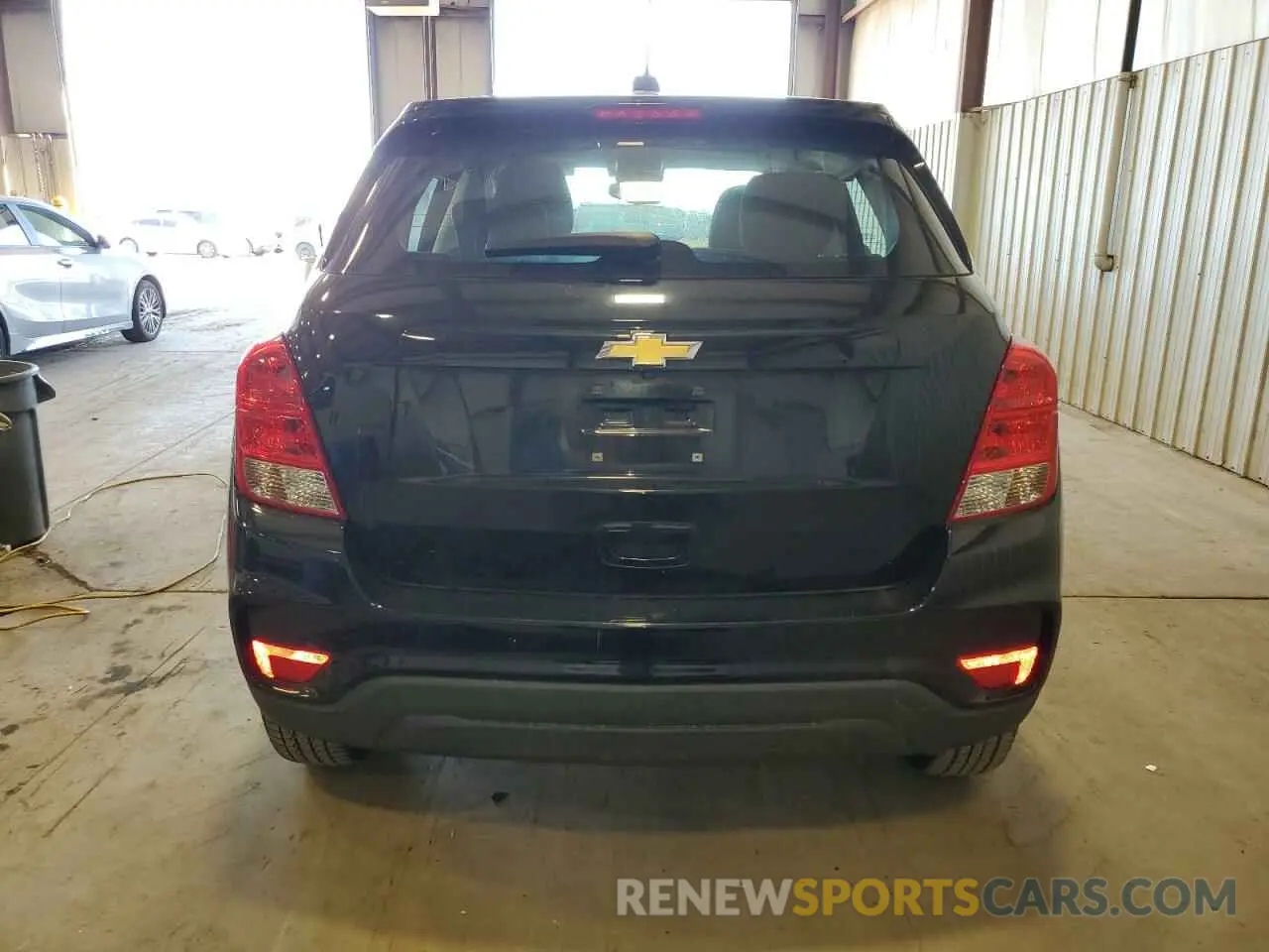 6 Photograph of a damaged car 3GNCJNSB9KL259492 CHEVROLET TRAX 2019