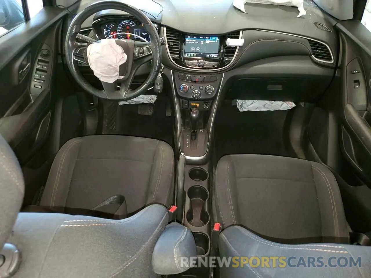 8 Photograph of a damaged car 3GNCJNSB9KL259492 CHEVROLET TRAX 2019