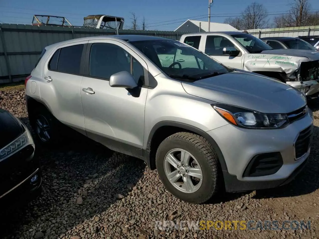 4 Photograph of a damaged car 3GNCJNSB9KL351587 CHEVROLET TRAX 2019