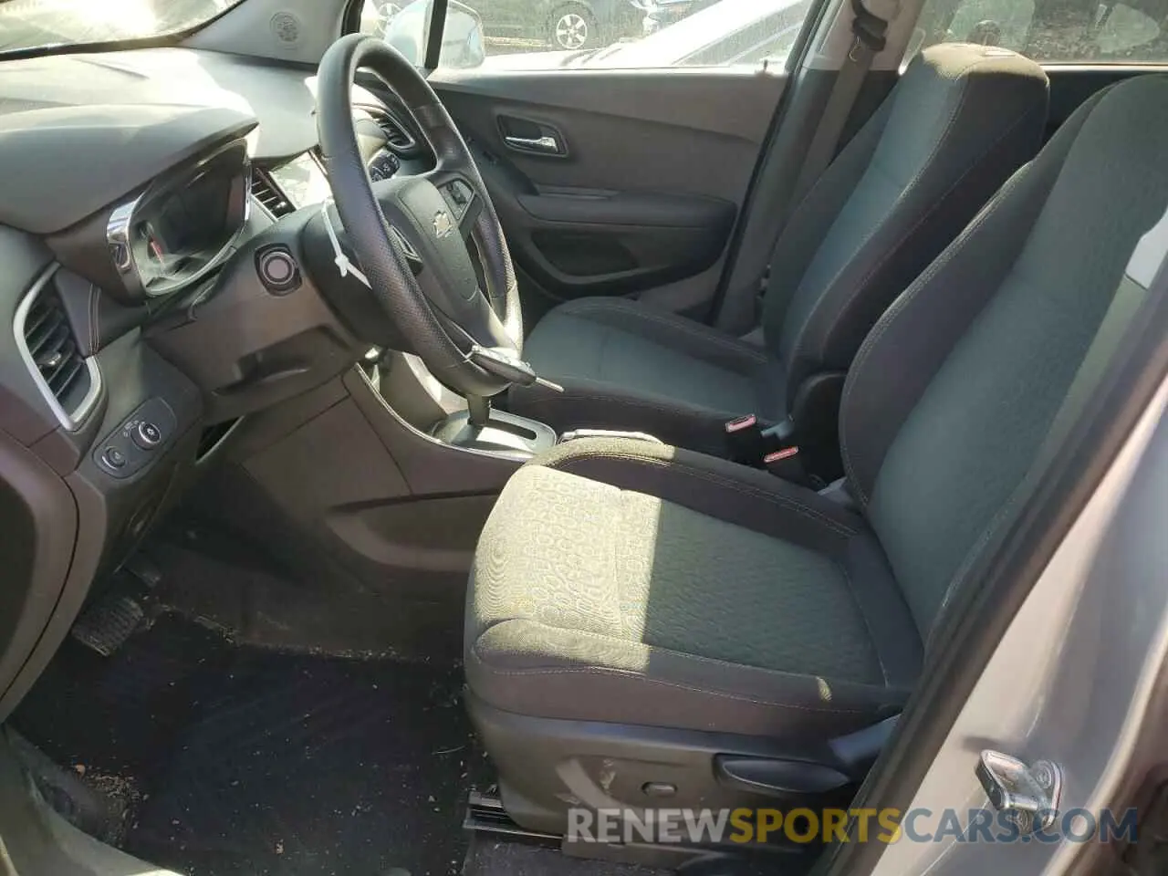 7 Photograph of a damaged car 3GNCJNSB9KL351587 CHEVROLET TRAX 2019