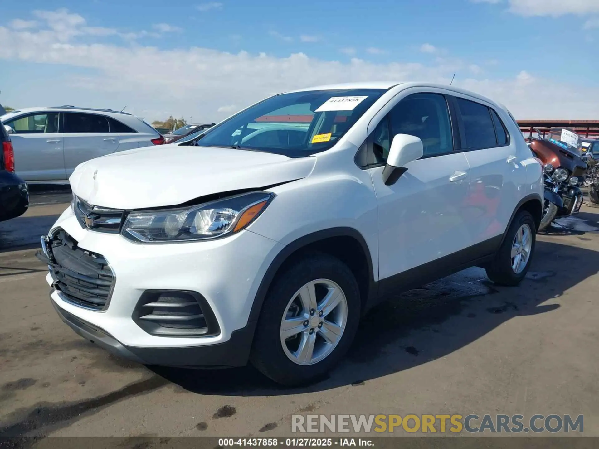 2 Photograph of a damaged car 3GNCJNSB9KL357213 CHEVROLET TRAX 2019