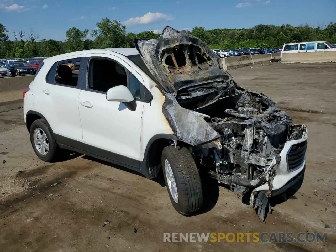 4 Photograph of a damaged car 3GNCJNSBXKL295109 CHEVROLET TRAX 2019