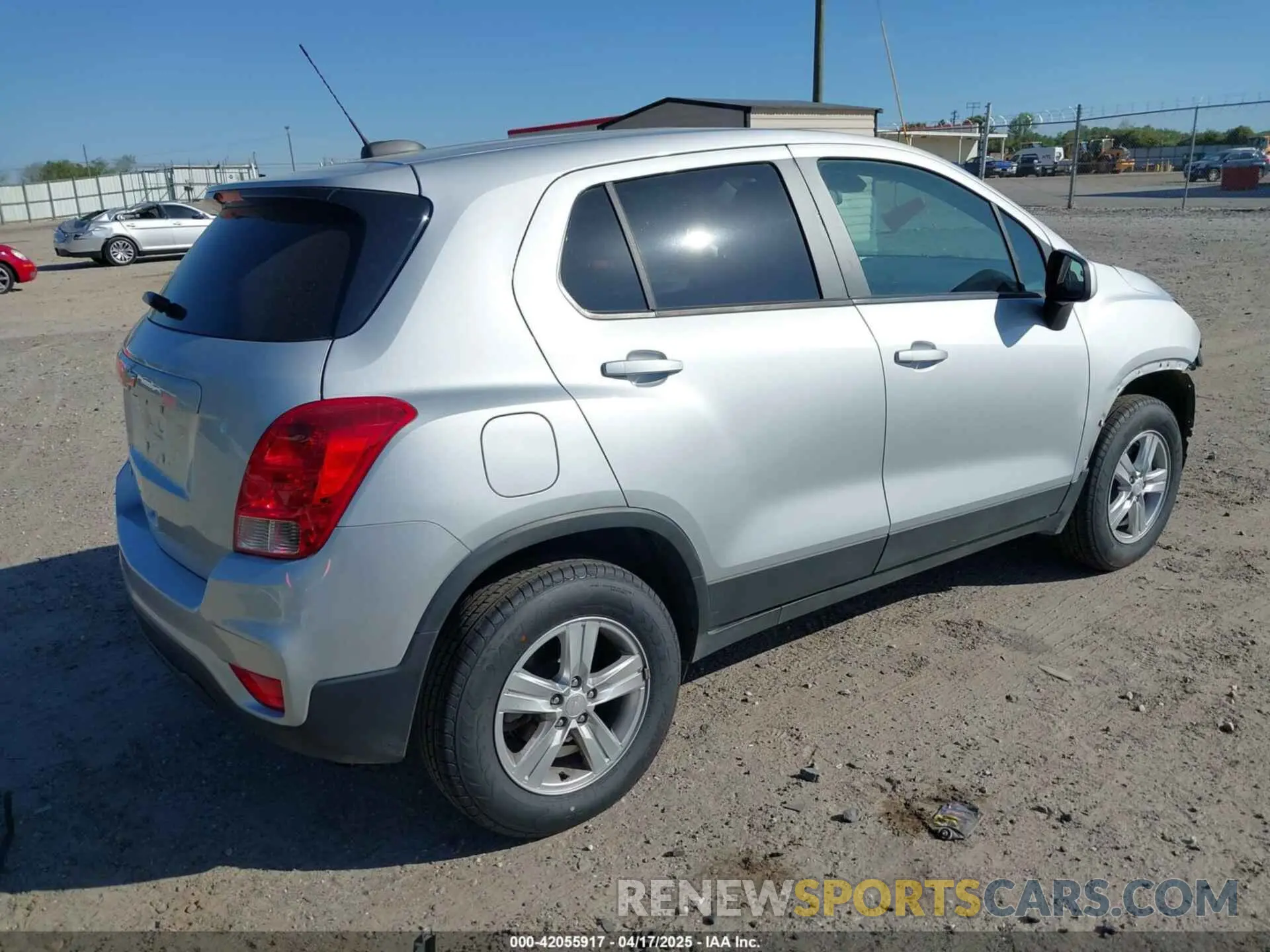 4 Photograph of a damaged car 3GNCJNSBXKL405219 CHEVROLET TRAX 2019