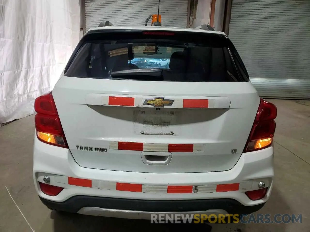 6 Photograph of a damaged car 3GNCJPSB0KL197413 CHEVROLET TRAX 2019