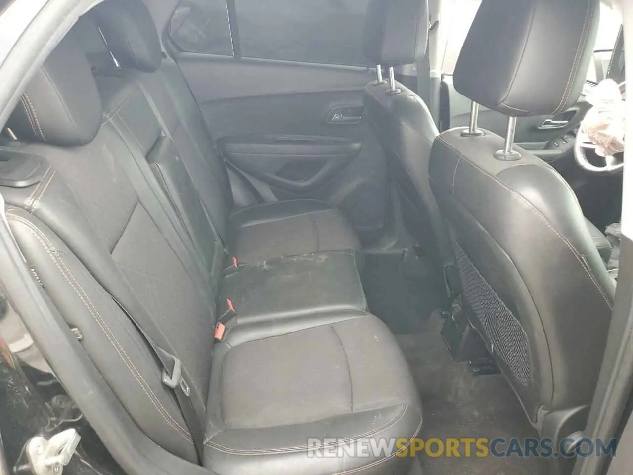 11 Photograph of a damaged car 3GNCJPSB0KL216509 CHEVROLET TRAX 2019