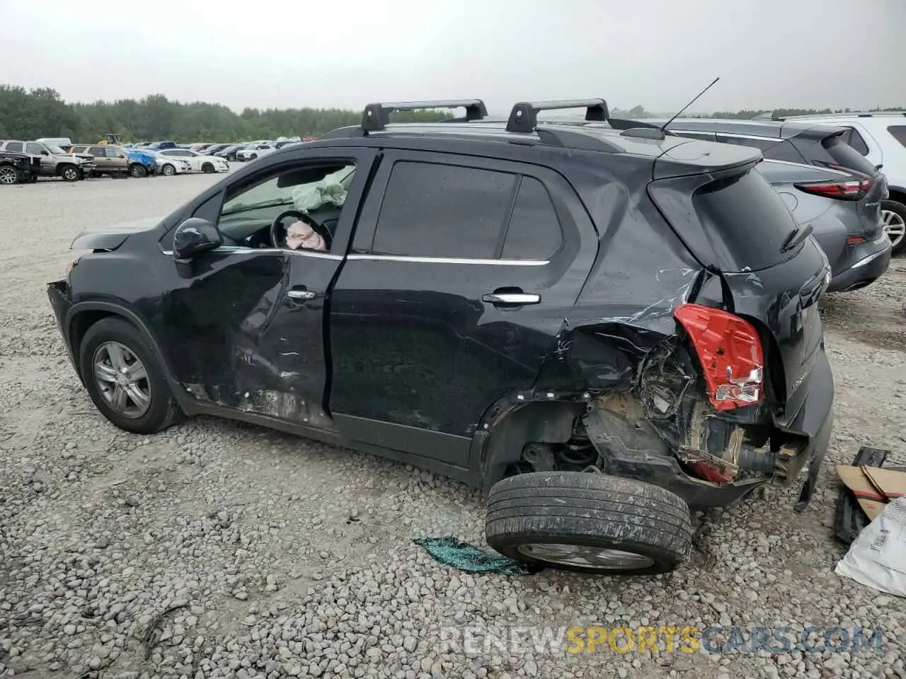 2 Photograph of a damaged car 3GNCJPSB0KL216509 CHEVROLET TRAX 2019
