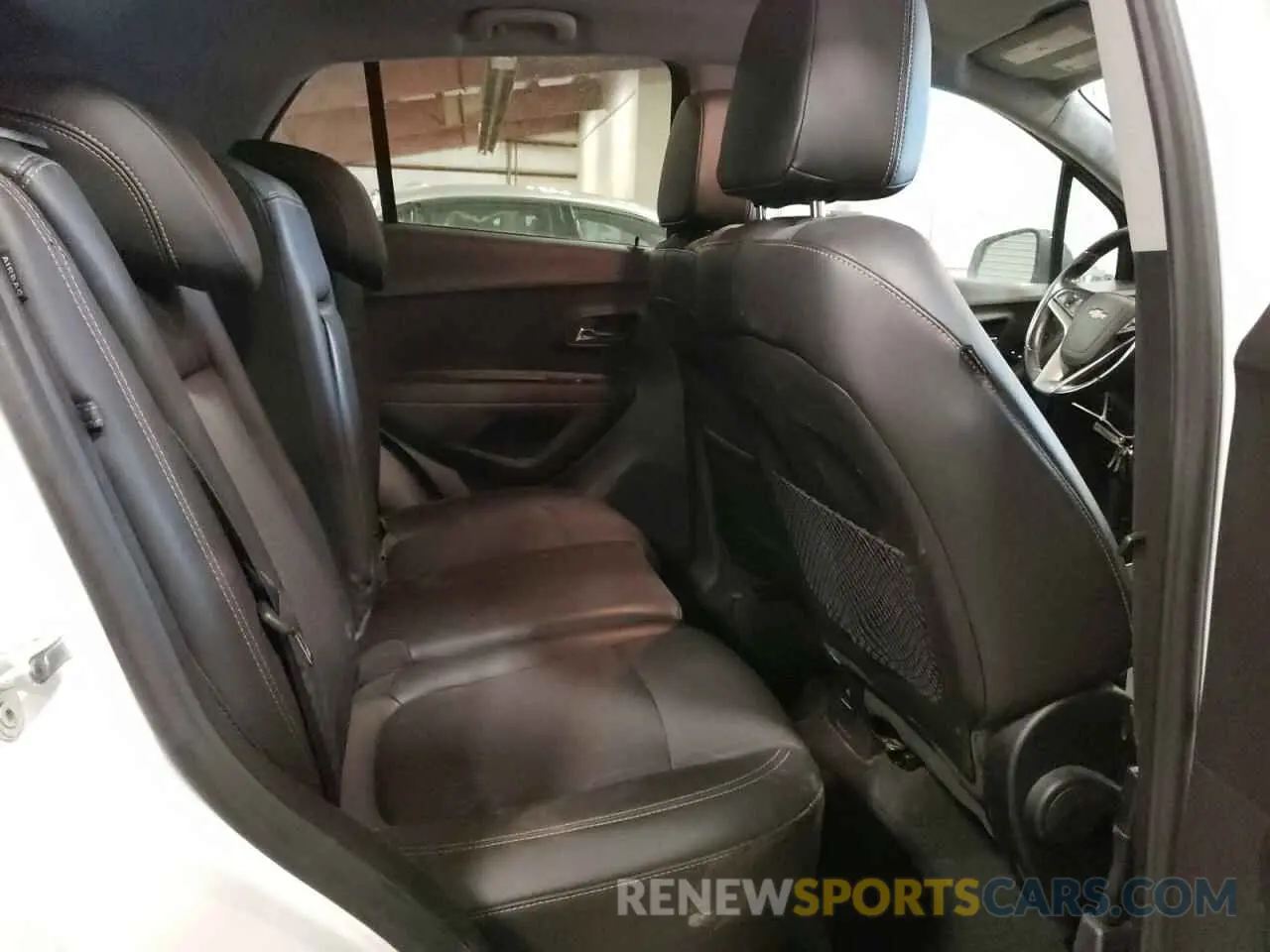 11 Photograph of a damaged car 3GNCJPSB0KL224187 CHEVROLET TRAX 2019