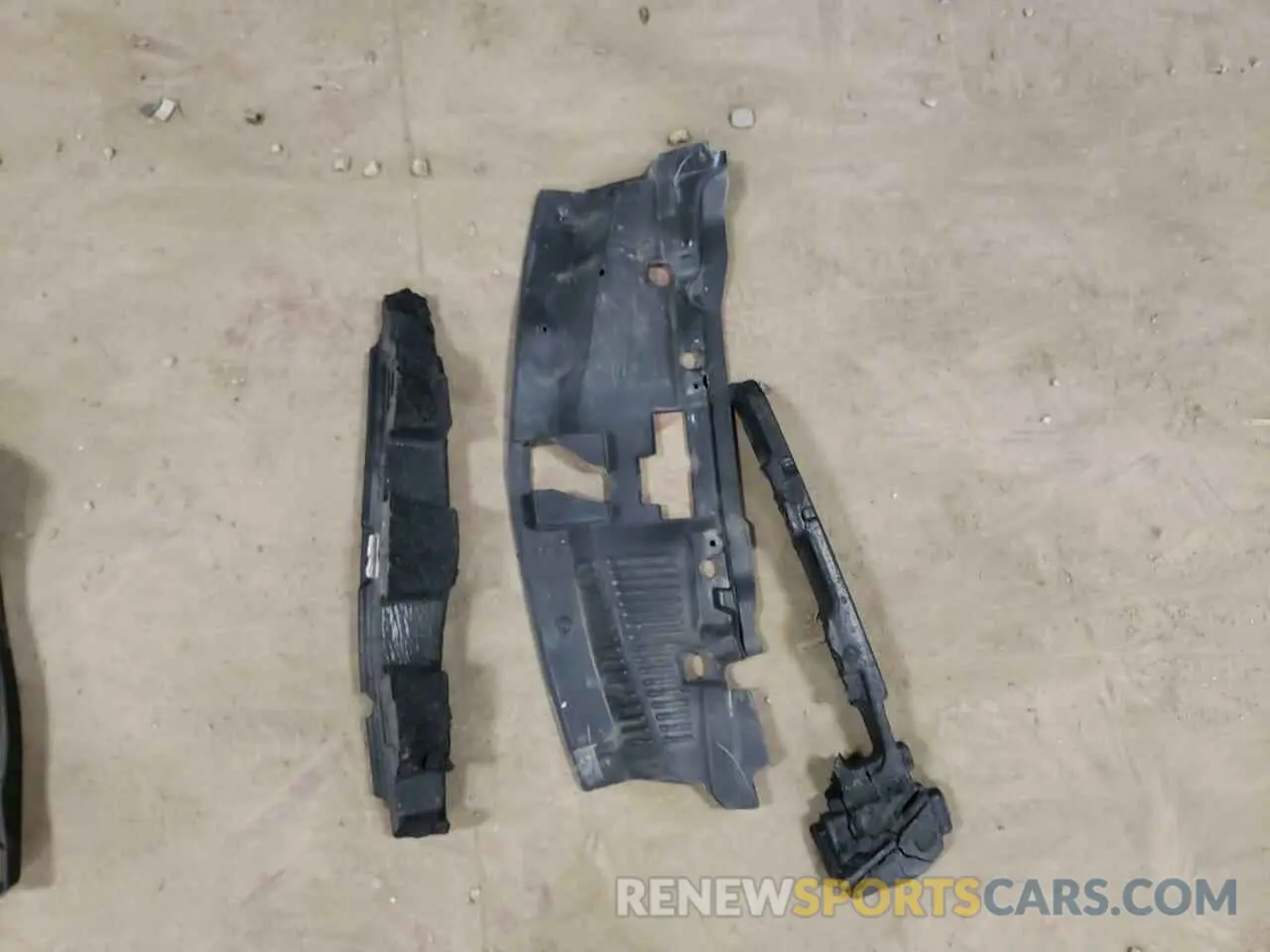 13 Photograph of a damaged car 3GNCJPSB0KL224187 CHEVROLET TRAX 2019