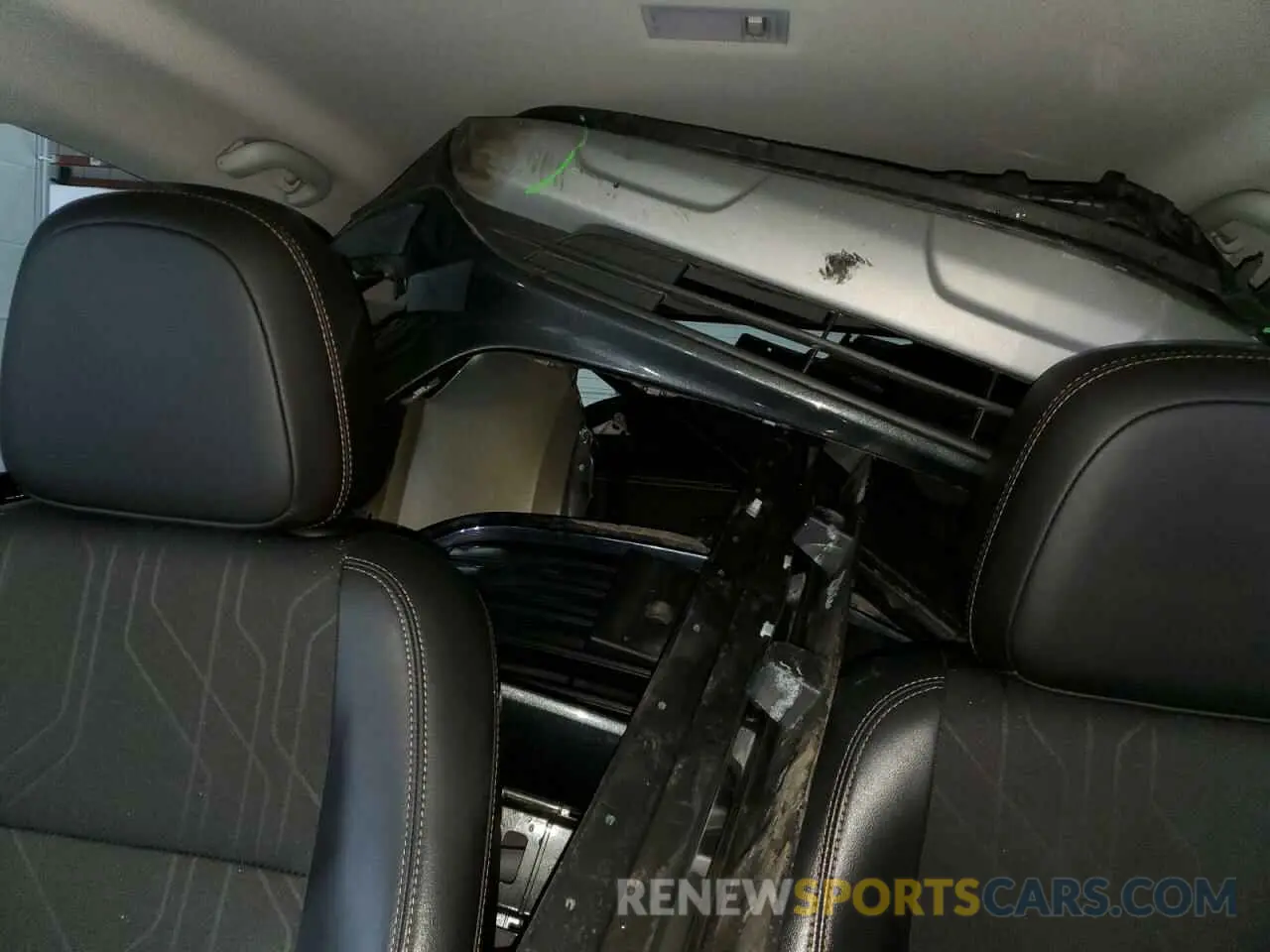 10 Photograph of a damaged car 3GNCJPSB0KL310566 CHEVROLET TRAX 2019
