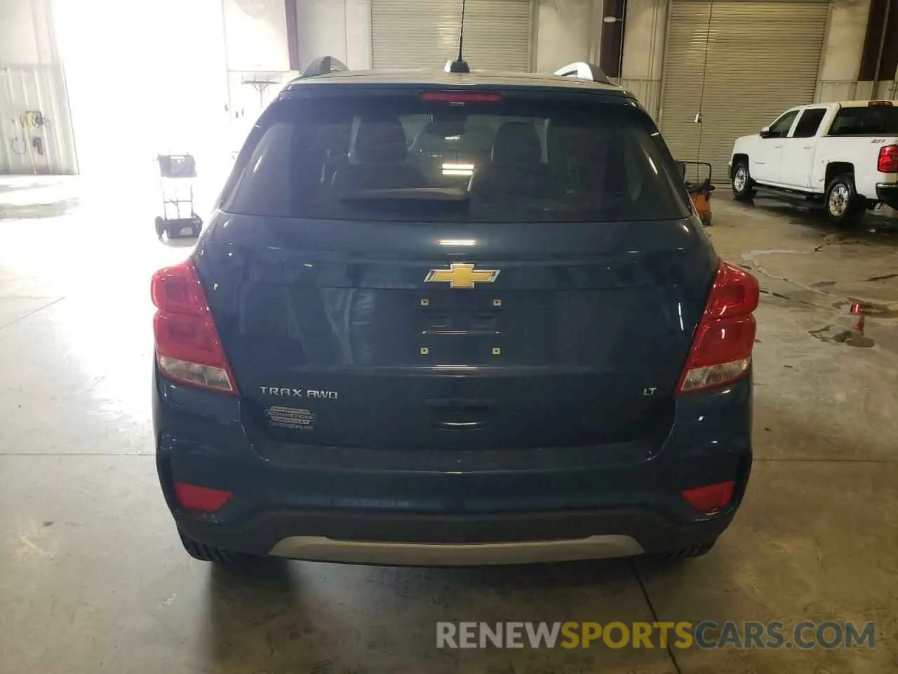 6 Photograph of a damaged car 3GNCJPSB0KL382691 CHEVROLET TRAX 2019