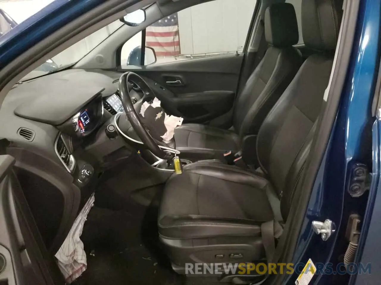 7 Photograph of a damaged car 3GNCJPSB0KL382691 CHEVROLET TRAX 2019