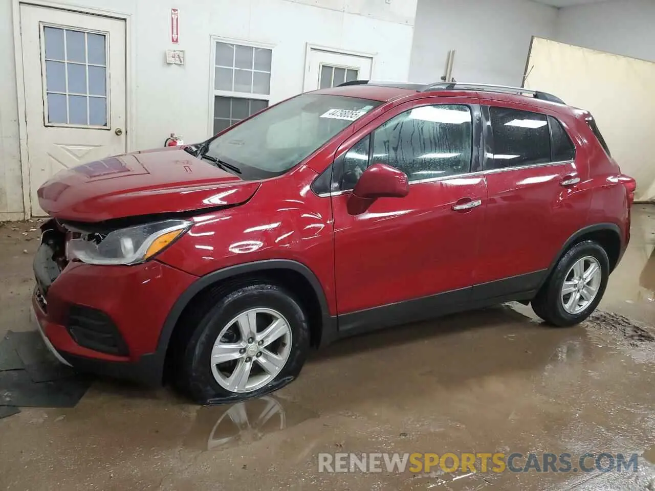 1 Photograph of a damaged car 3GNCJPSB1KL207270 CHEVROLET TRAX 2019