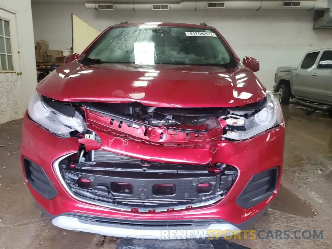 5 Photograph of a damaged car 3GNCJPSB1KL207270 CHEVROLET TRAX 2019
