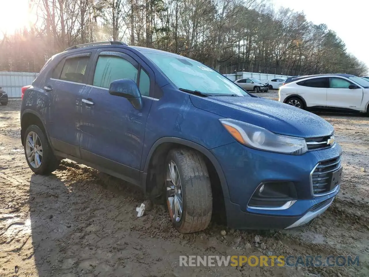 4 Photograph of a damaged car 3GNCJPSB1KL382604 CHEVROLET TRAX 2019