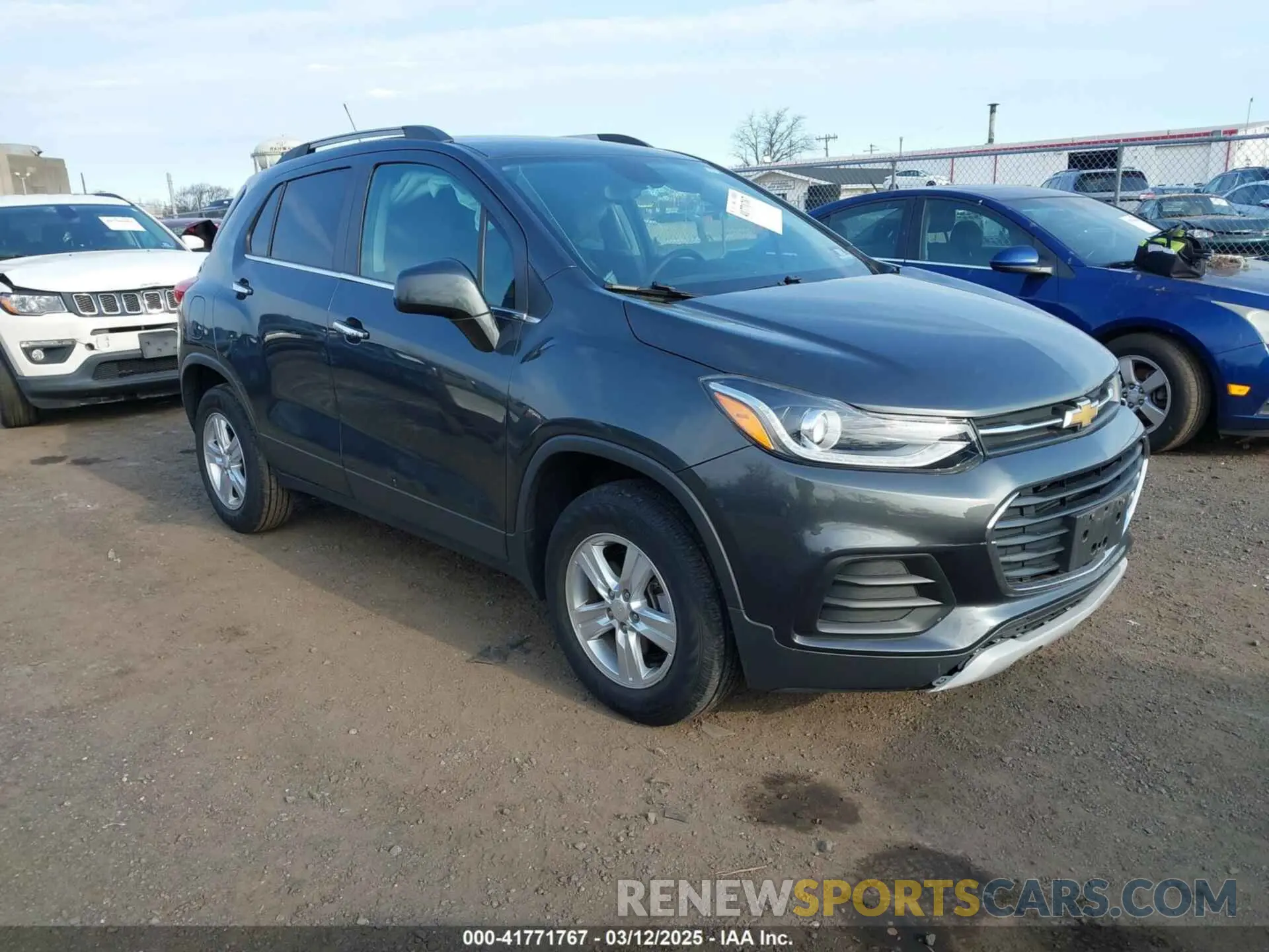 1 Photograph of a damaged car 3GNCJPSB2KL152196 CHEVROLET TRAX 2019
