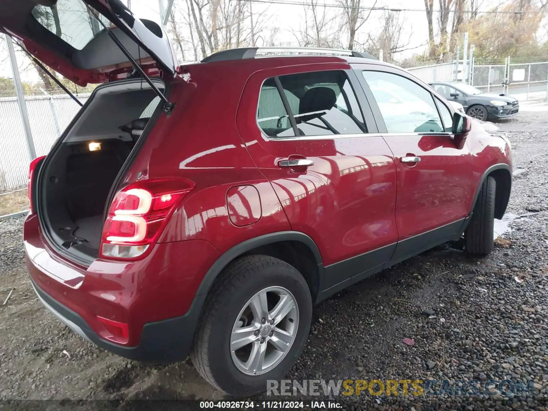 4 Photograph of a damaged car 3GNCJPSB2KL175848 CHEVROLET TRAX 2019
