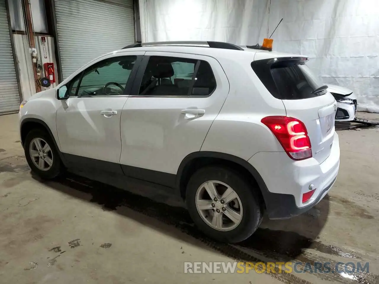 2 Photograph of a damaged car 3GNCJPSB2KL217810 CHEVROLET TRAX 2019