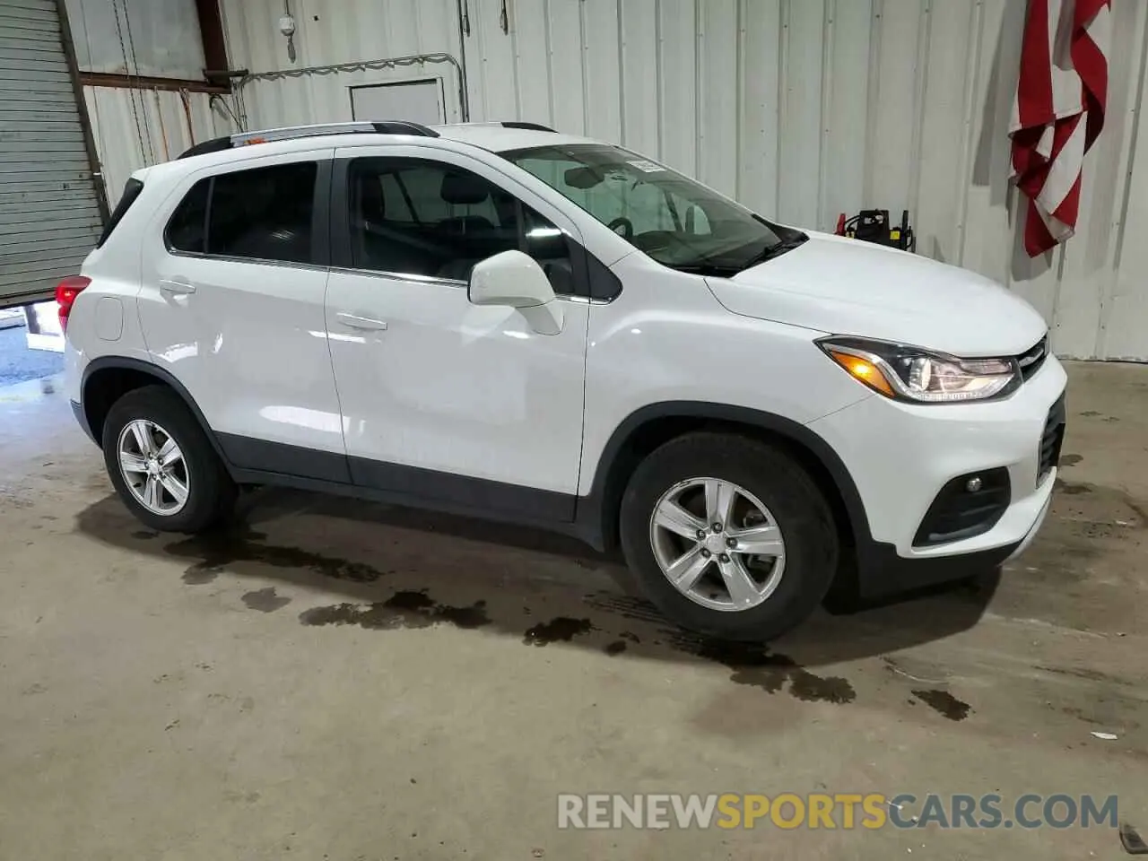 4 Photograph of a damaged car 3GNCJPSB2KL217810 CHEVROLET TRAX 2019