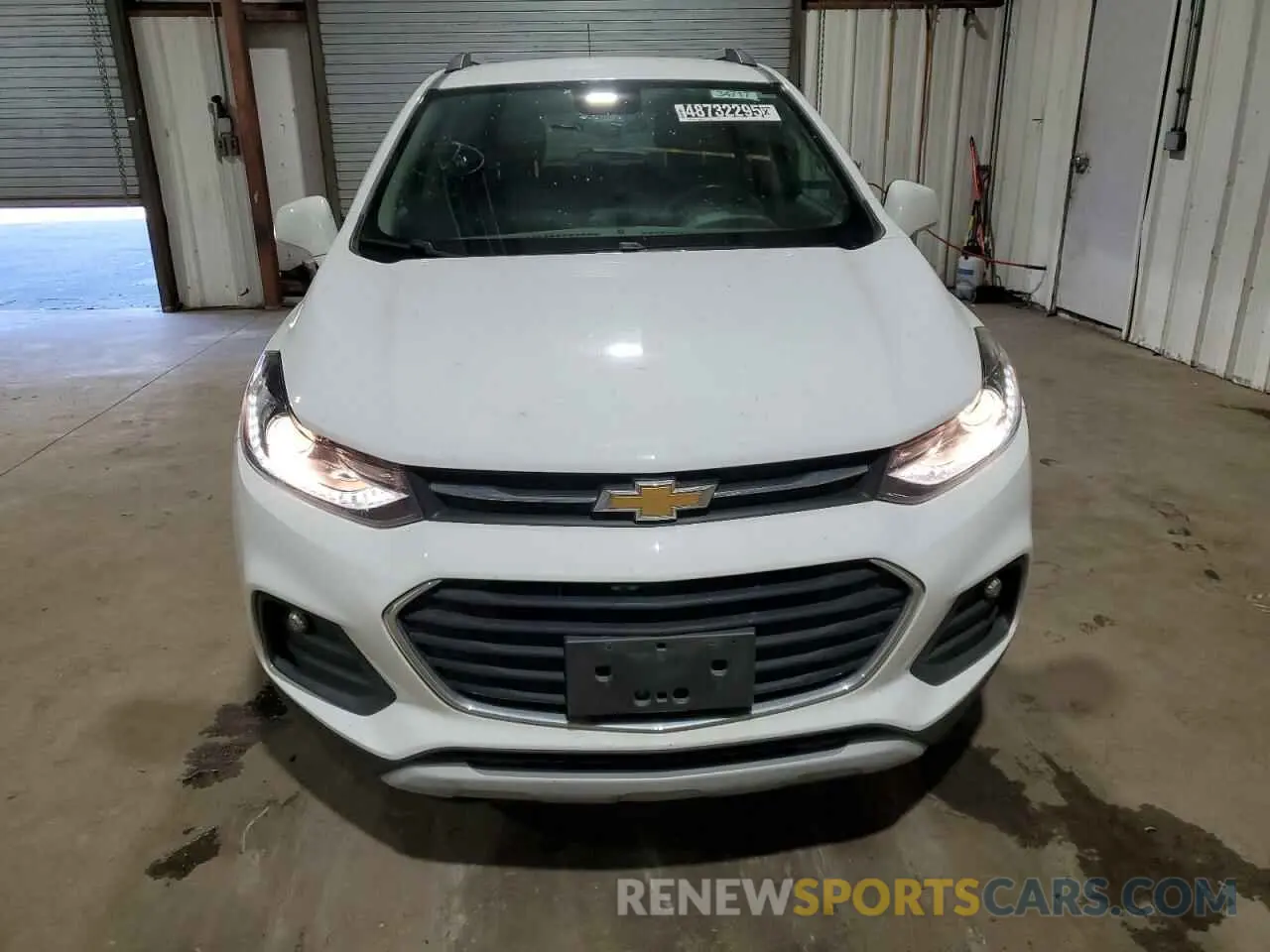 5 Photograph of a damaged car 3GNCJPSB2KL217810 CHEVROLET TRAX 2019