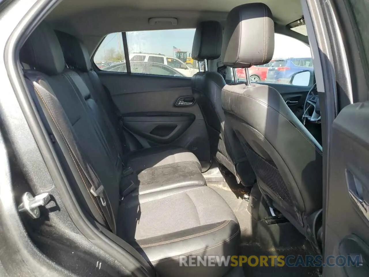 11 Photograph of a damaged car 3GNCJPSB2KL233361 CHEVROLET TRAX 2019