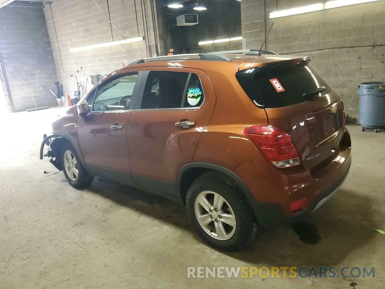 2 Photograph of a damaged car 3GNCJPSB3KL249228 CHEVROLET TRAX 2019