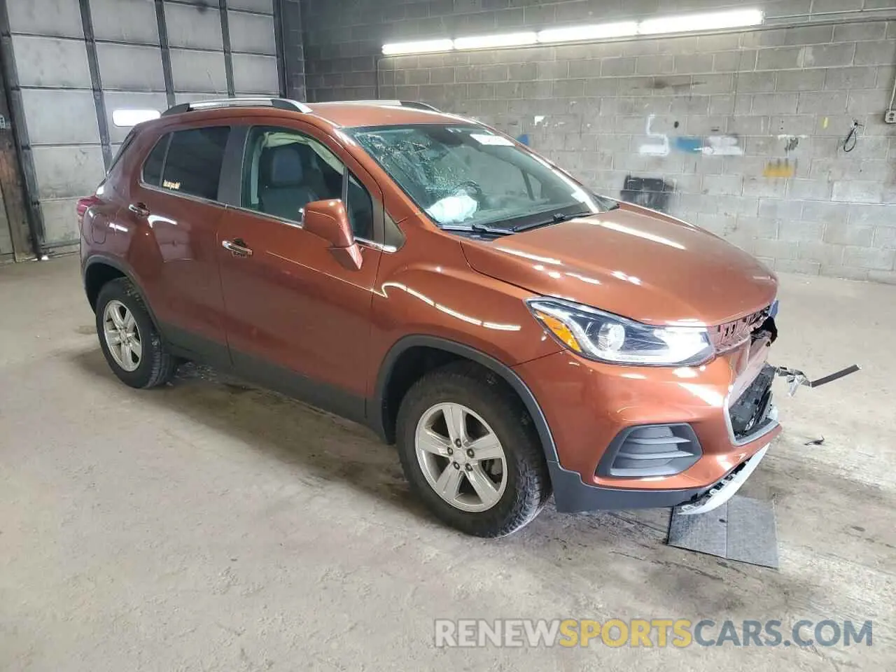 4 Photograph of a damaged car 3GNCJPSB3KL249228 CHEVROLET TRAX 2019