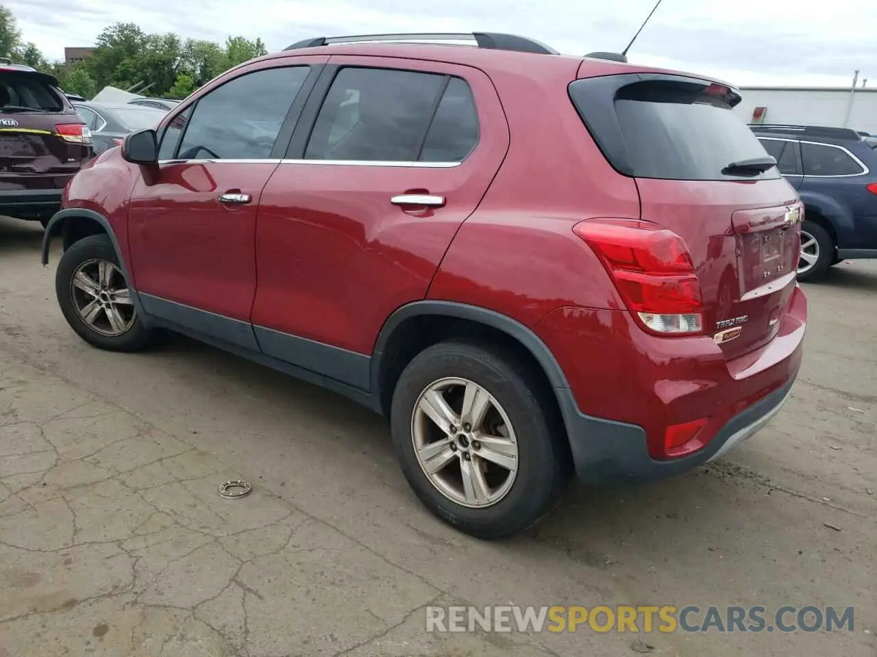 2 Photograph of a damaged car 3GNCJPSB3KL385715 CHEVROLET TRAX 2019
