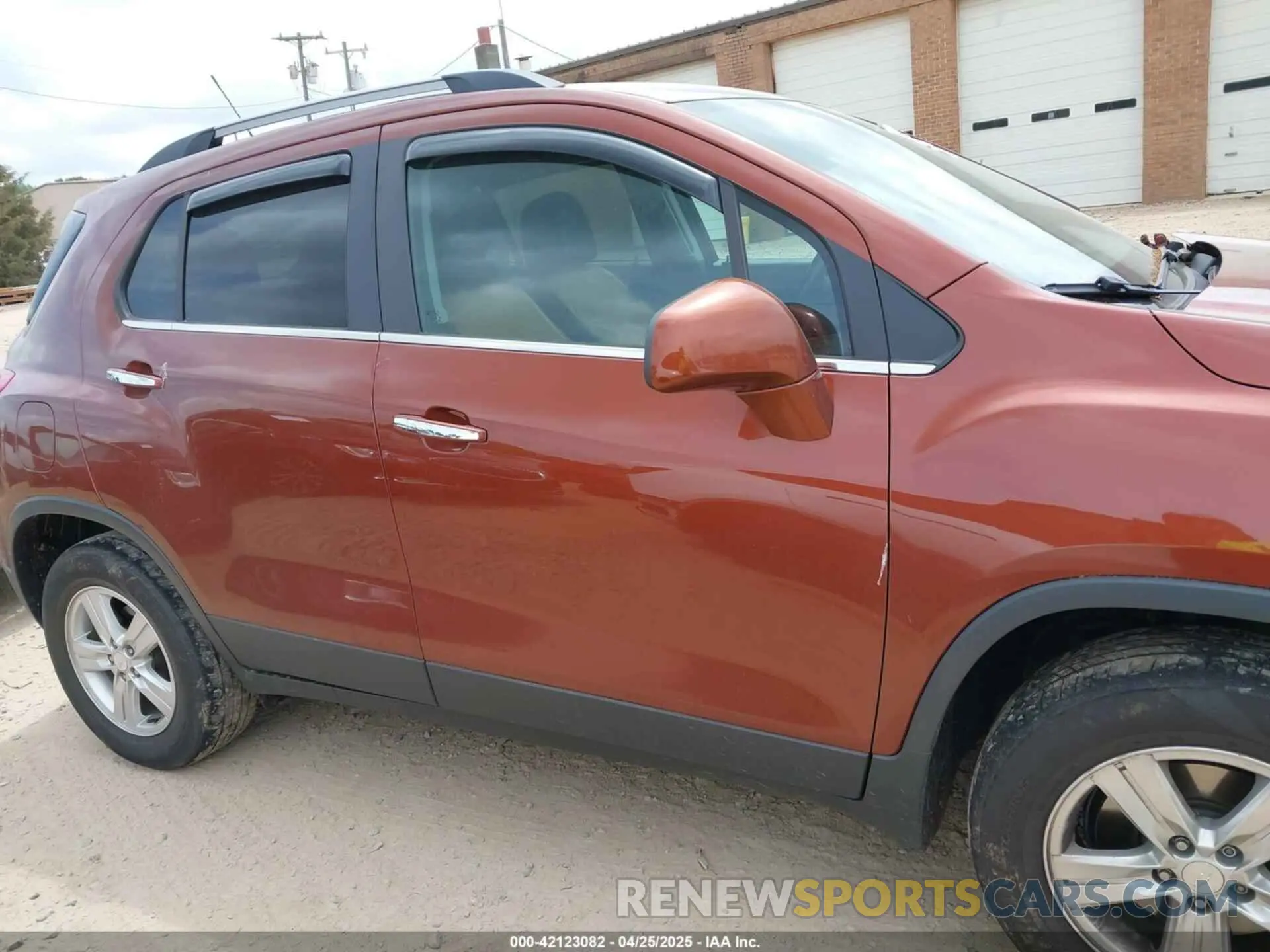 13 Photograph of a damaged car 3GNCJPSB4KL236360 CHEVROLET TRAX 2019