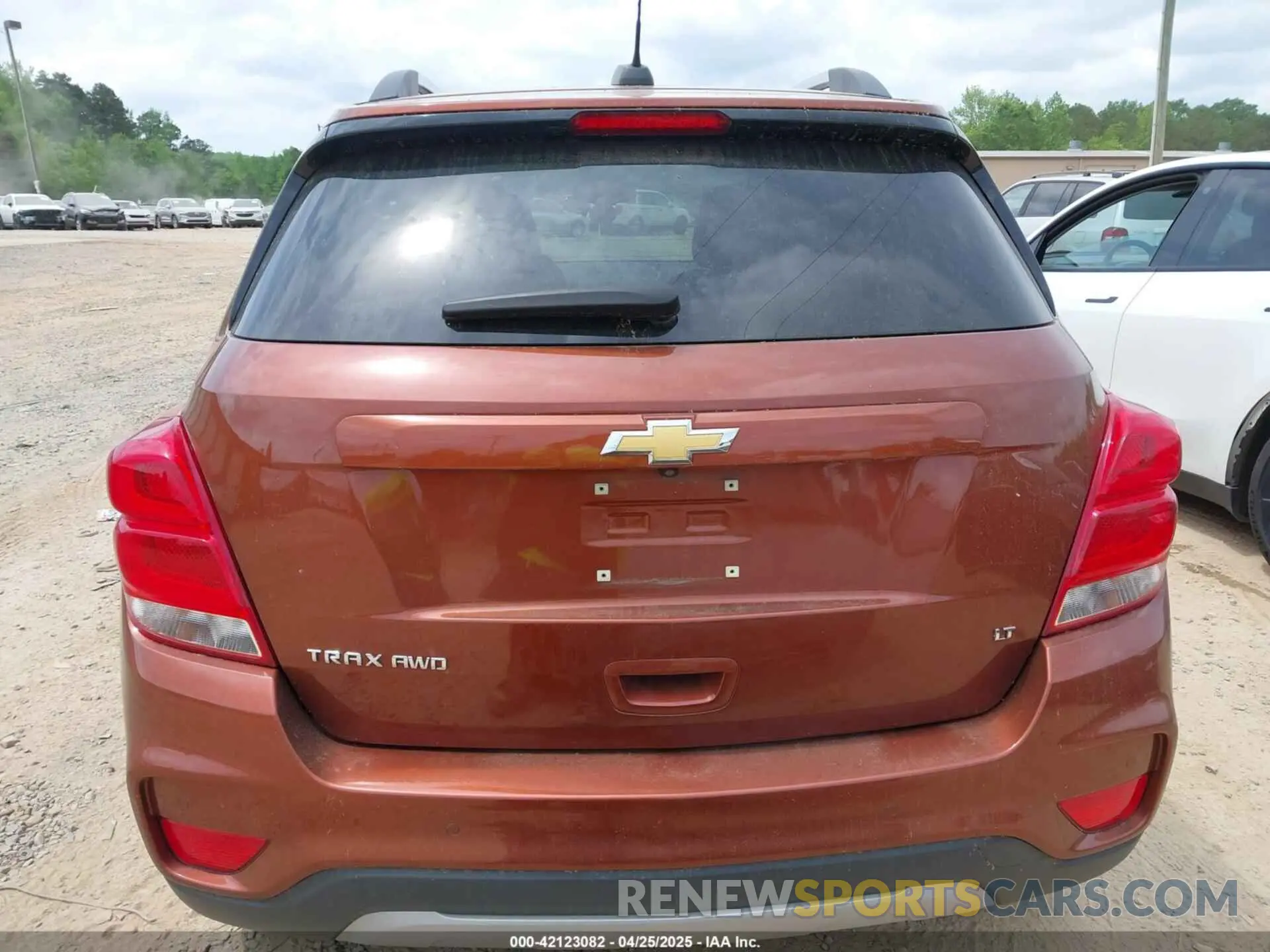 16 Photograph of a damaged car 3GNCJPSB4KL236360 CHEVROLET TRAX 2019