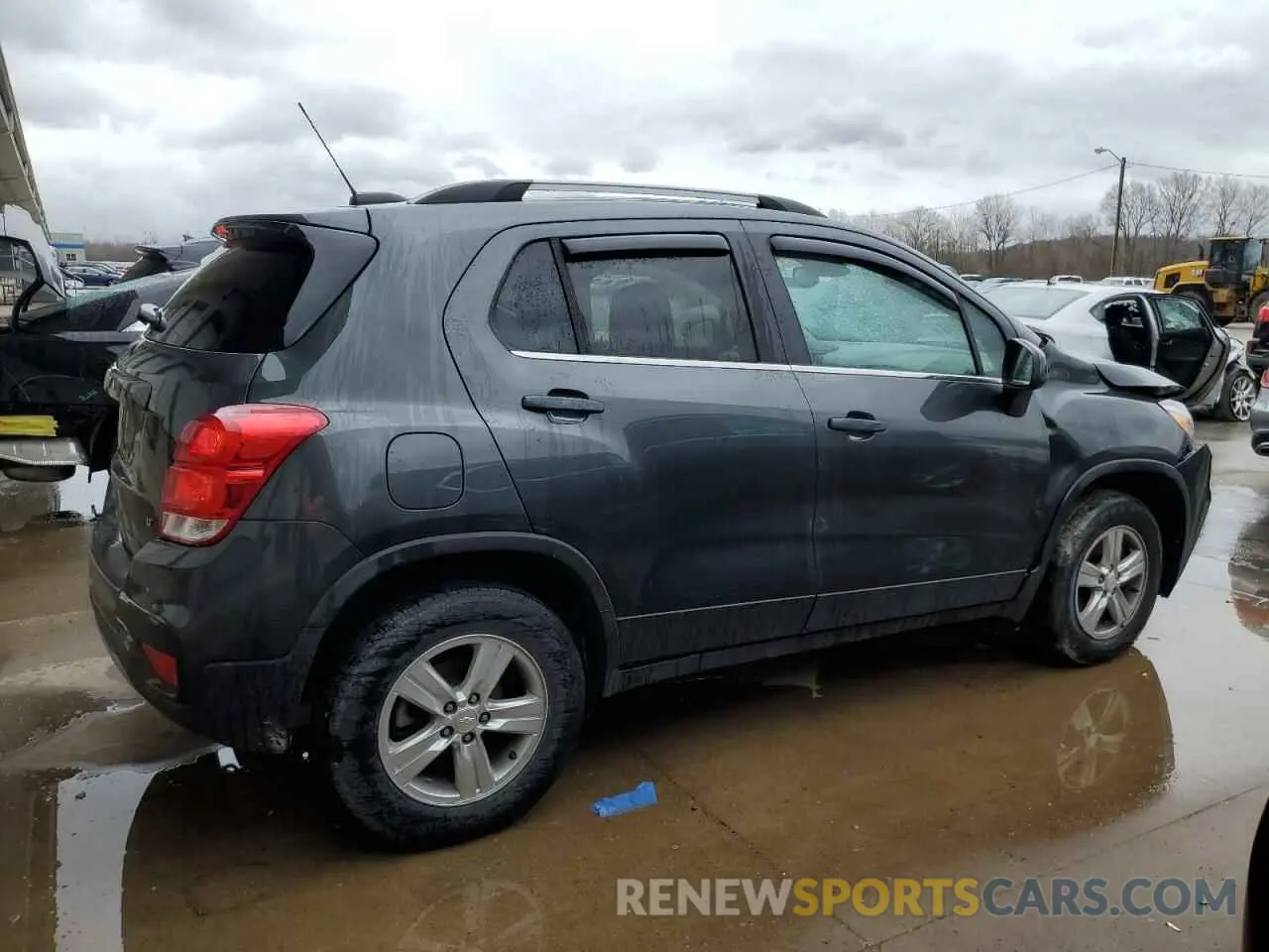 3 Photograph of a damaged car 3GNCJPSB4KL404224 CHEVROLET TRAX 2019