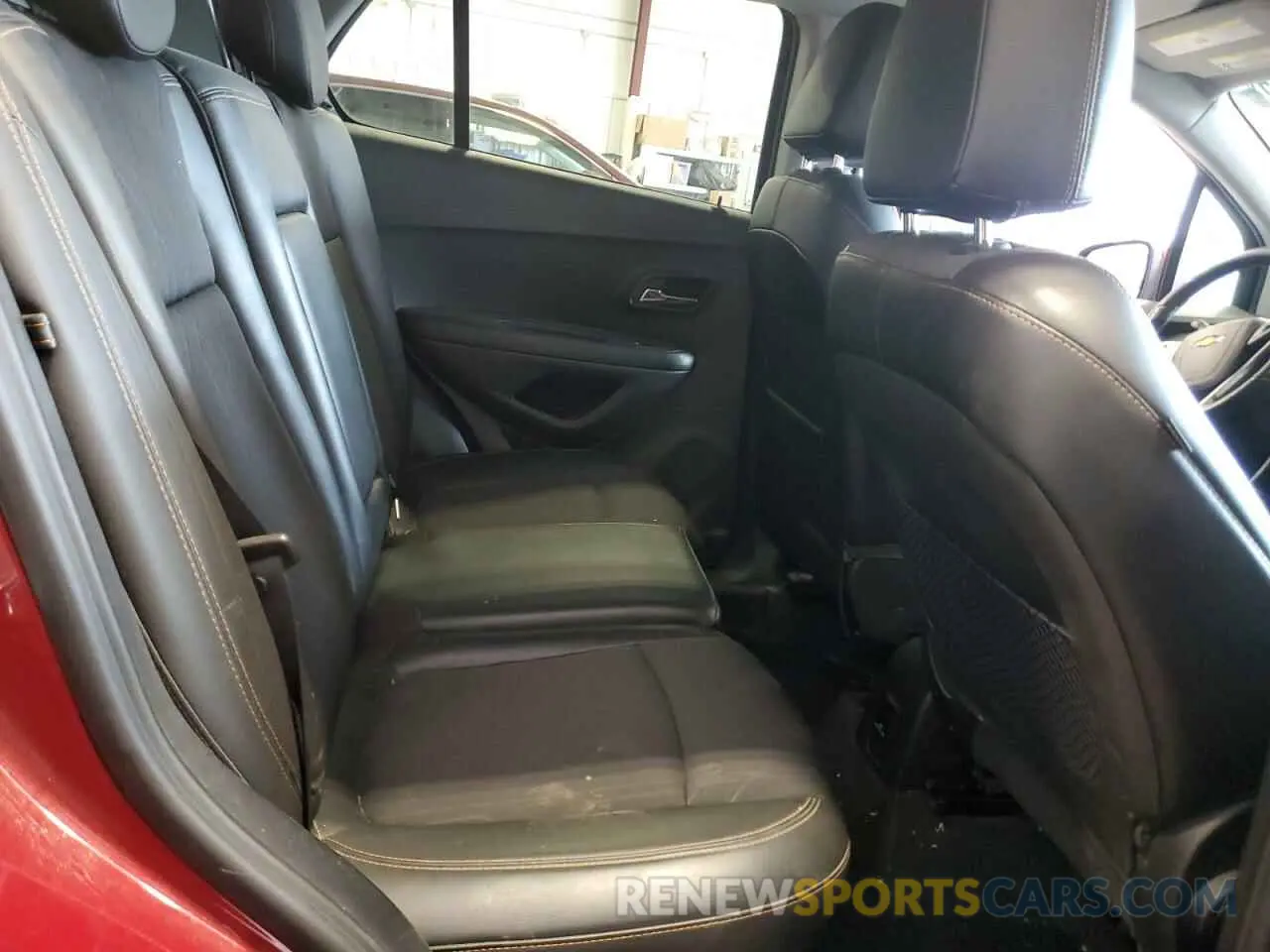 11 Photograph of a damaged car 3GNCJPSB5KL112064 CHEVROLET TRAX 2019
