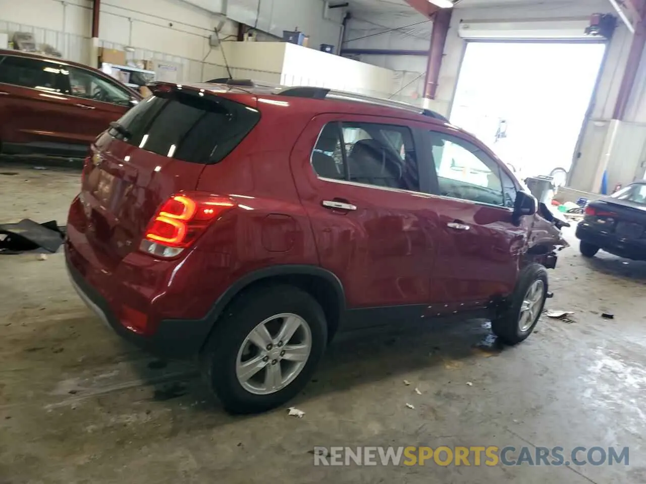 3 Photograph of a damaged car 3GNCJPSB5KL112064 CHEVROLET TRAX 2019