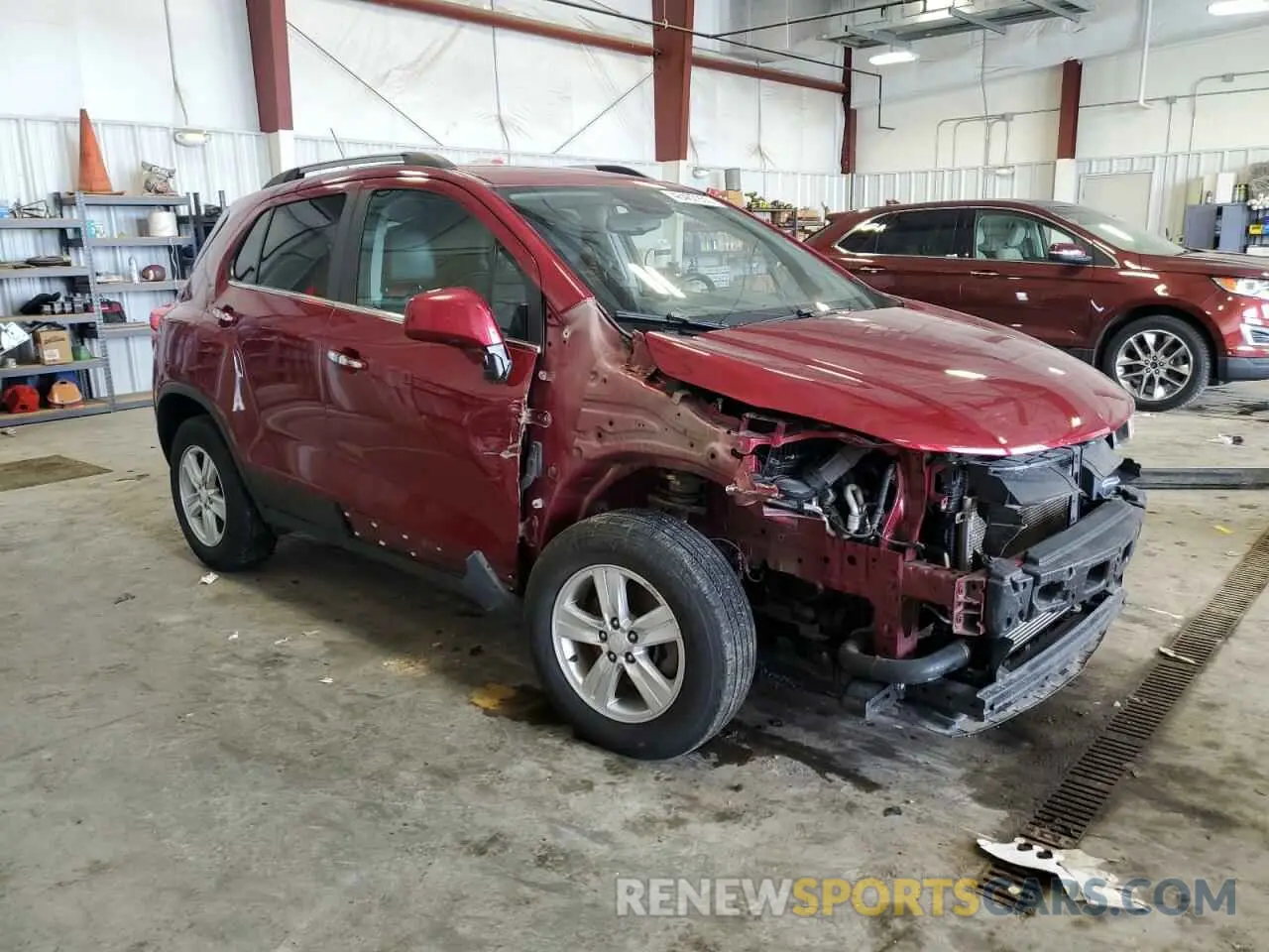 4 Photograph of a damaged car 3GNCJPSB5KL112064 CHEVROLET TRAX 2019