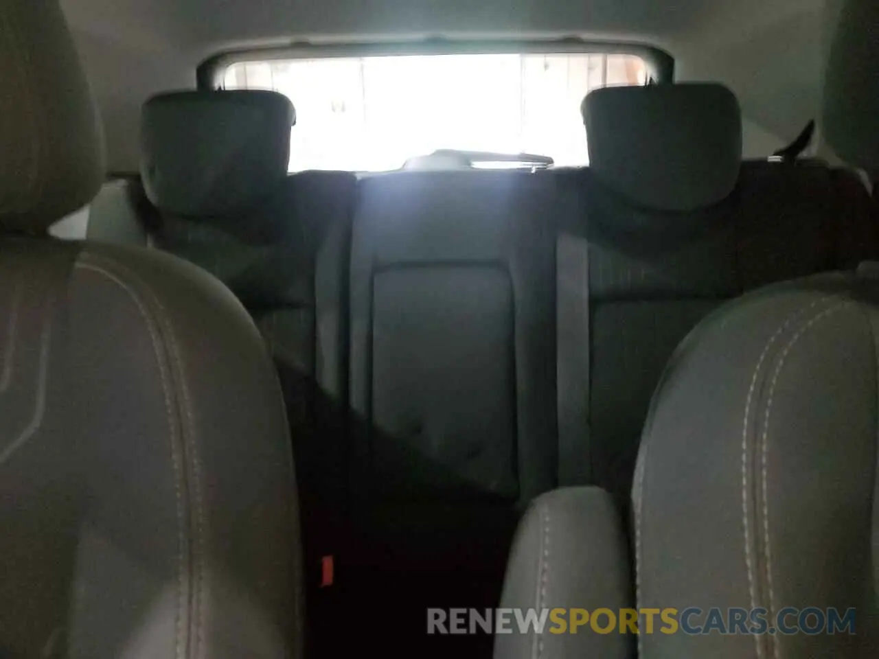 10 Photograph of a damaged car 3GNCJPSB5KL194877 CHEVROLET TRAX 2019
