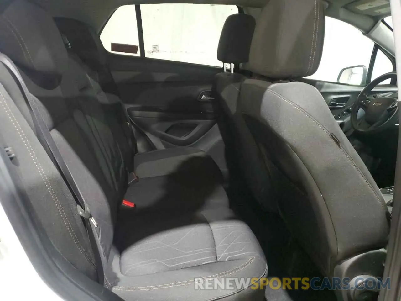 11 Photograph of a damaged car 3GNCJPSB5KL194877 CHEVROLET TRAX 2019