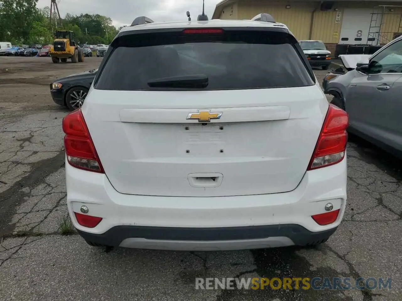6 Photograph of a damaged car 3GNCJPSB5KL194877 CHEVROLET TRAX 2019