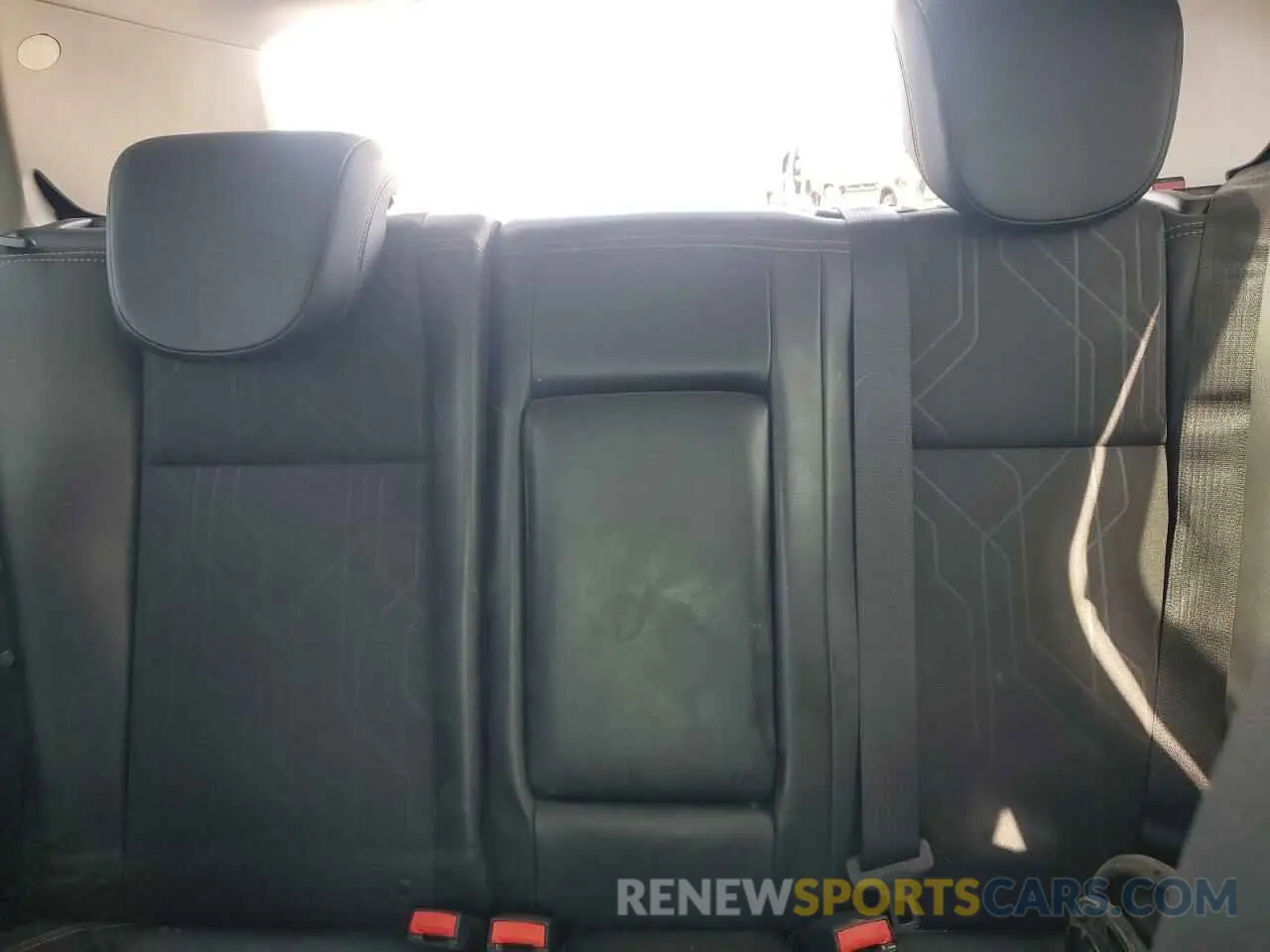 10 Photograph of a damaged car 3GNCJPSB5KL239185 CHEVROLET TRAX 2019