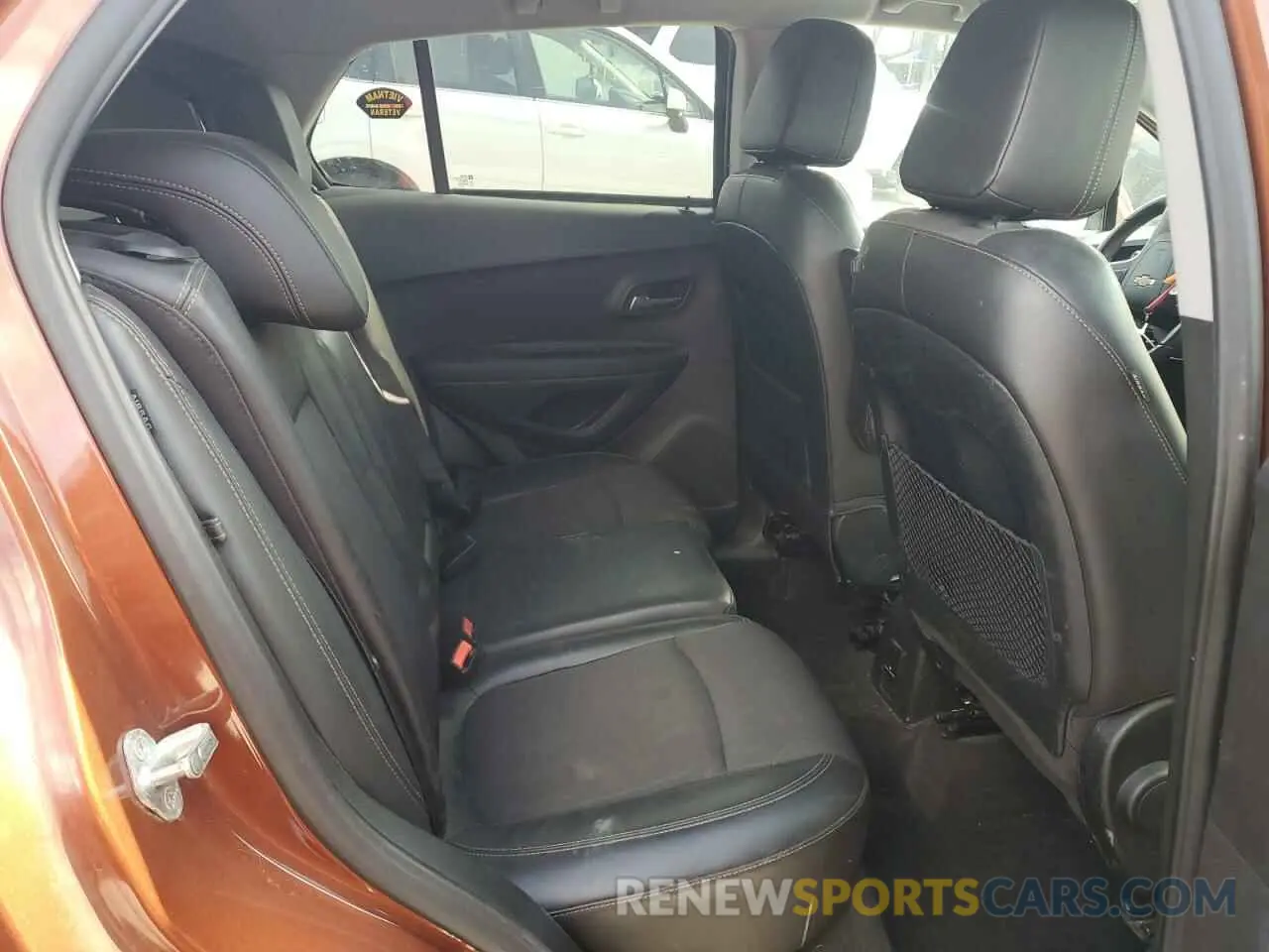 11 Photograph of a damaged car 3GNCJPSB5KL239185 CHEVROLET TRAX 2019