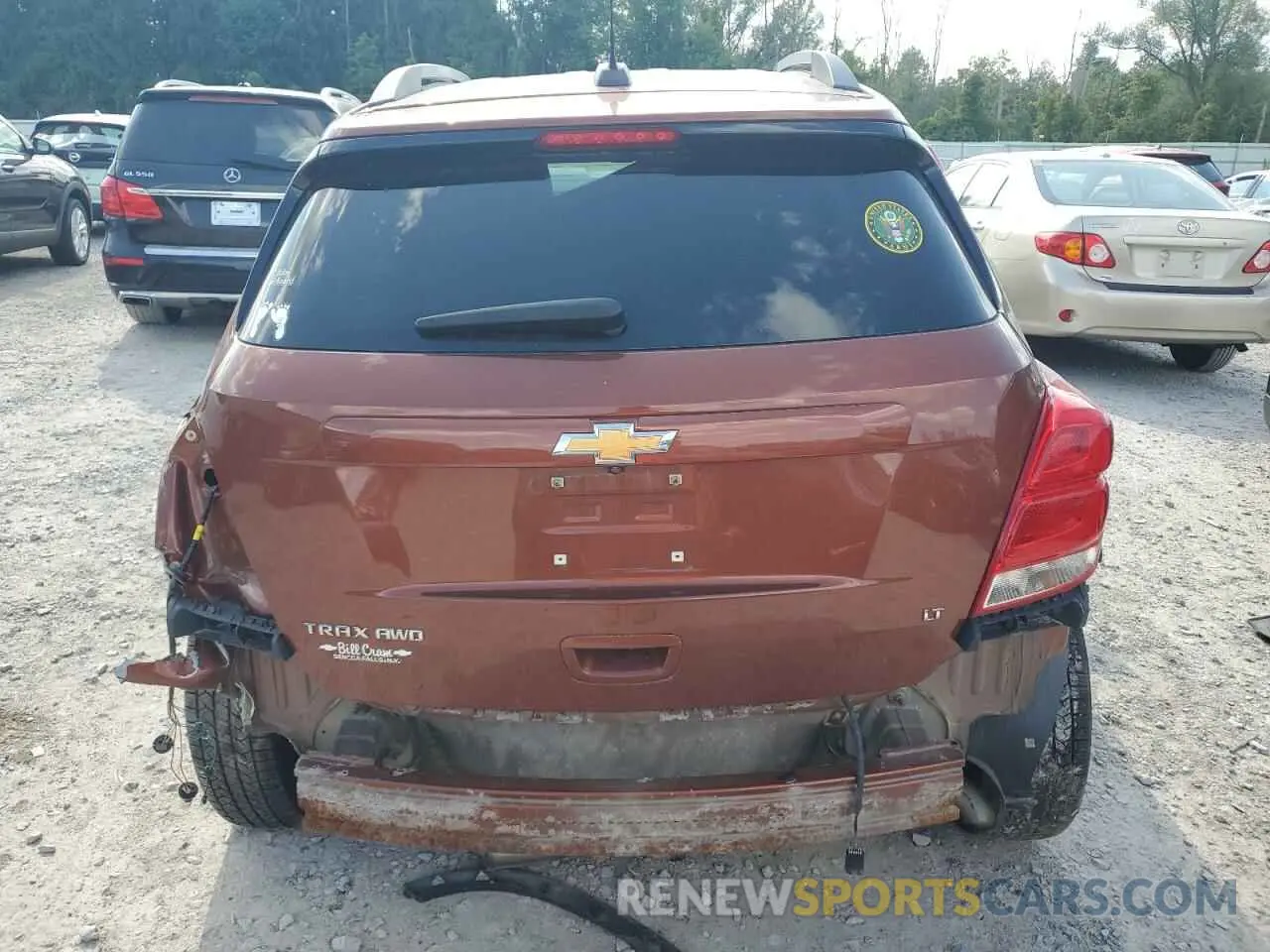 6 Photograph of a damaged car 3GNCJPSB5KL239185 CHEVROLET TRAX 2019