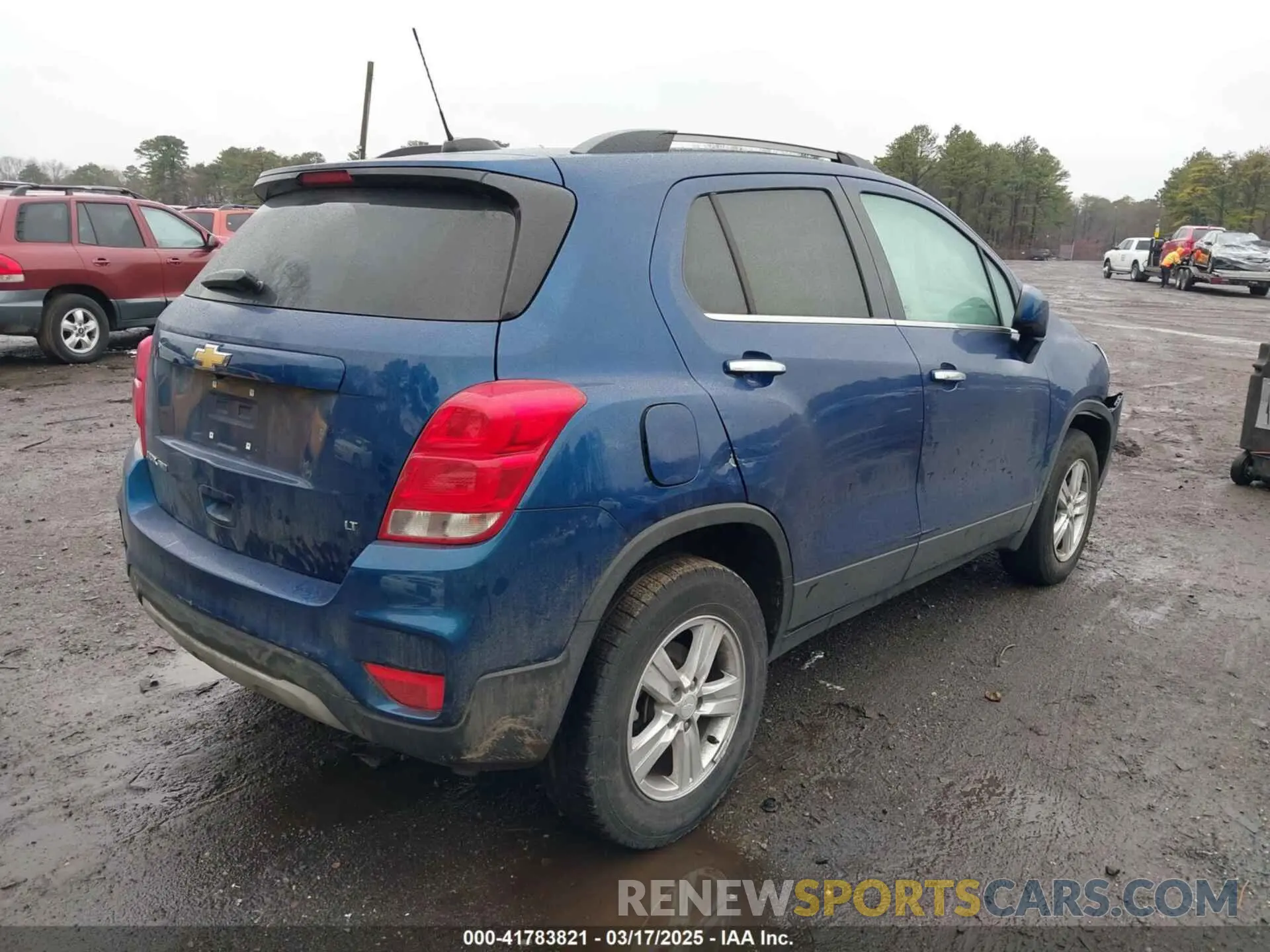 4 Photograph of a damaged car 3GNCJPSB6KL337318 CHEVROLET TRAX 2019