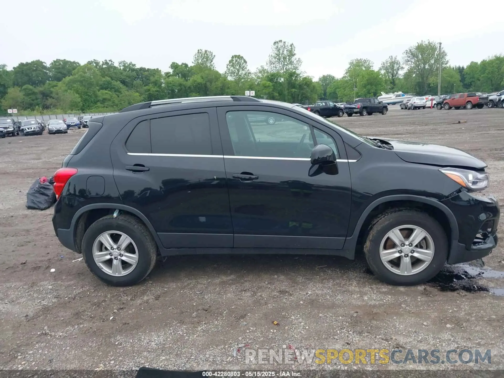 13 Photograph of a damaged car 3GNCJPSB6KL404838 CHEVROLET TRAX 2019