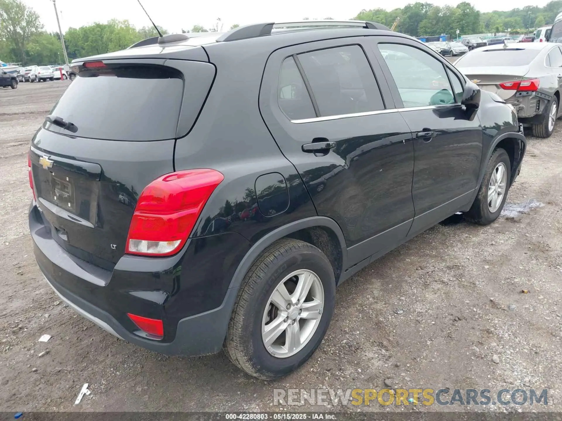 4 Photograph of a damaged car 3GNCJPSB6KL404838 CHEVROLET TRAX 2019