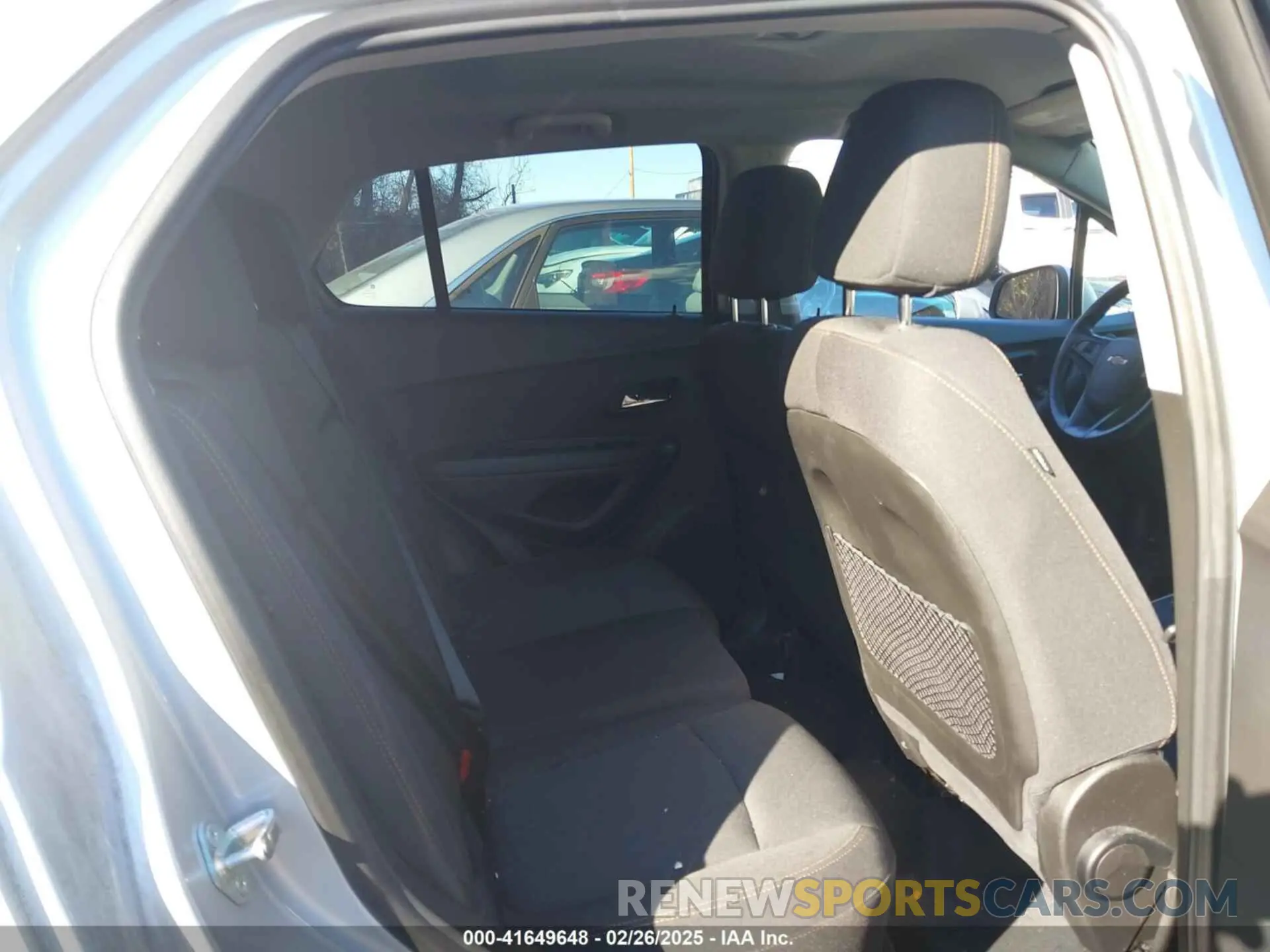 8 Photograph of a damaged car 3GNCJPSB7KL257526 CHEVROLET TRAX 2019