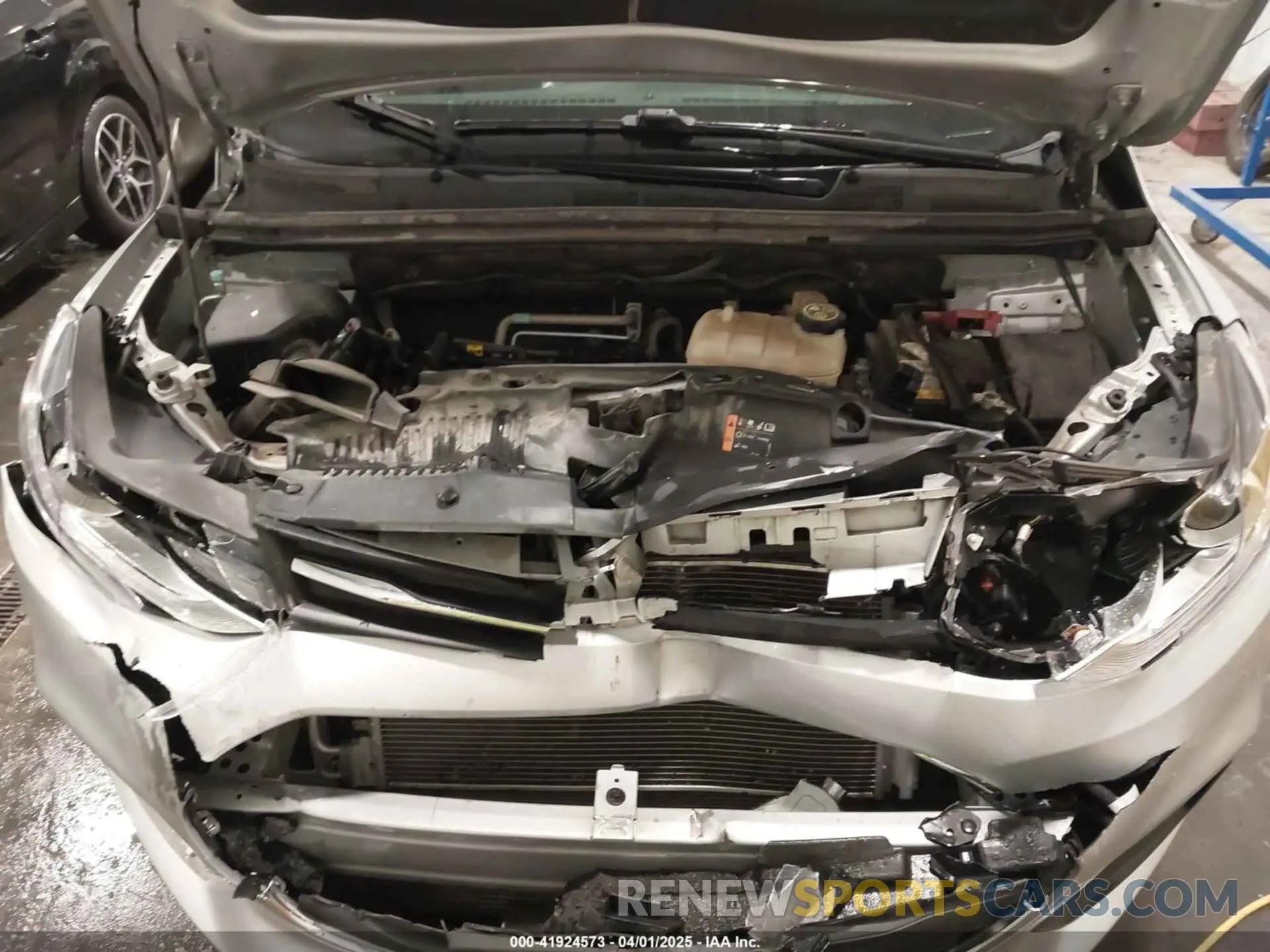 10 Photograph of a damaged car 3GNCJPSB7KL280644 CHEVROLET TRAX 2019