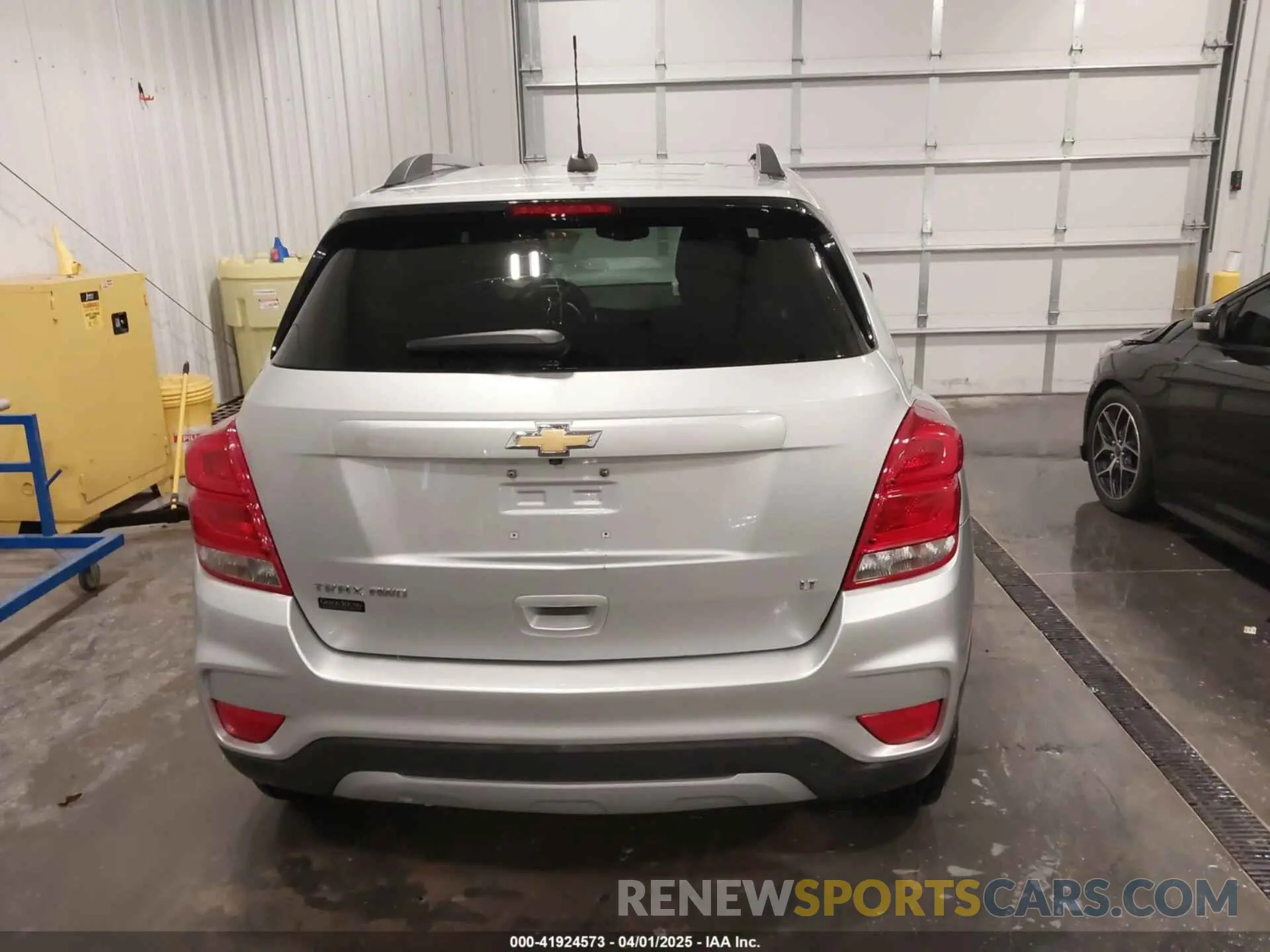 16 Photograph of a damaged car 3GNCJPSB7KL280644 CHEVROLET TRAX 2019