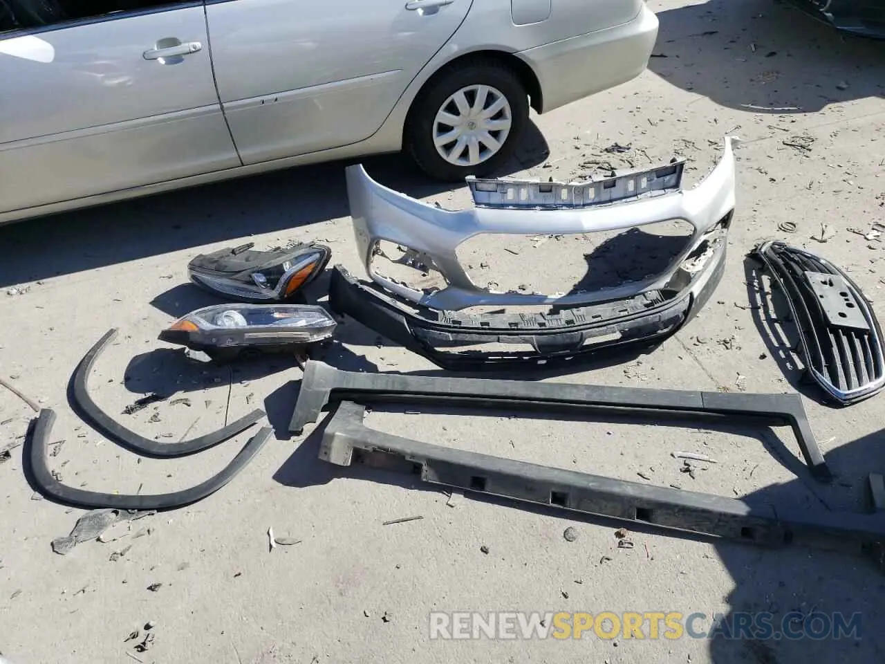 13 Photograph of a damaged car 3GNCJPSB7KL371350 CHEVROLET TRAX 2019